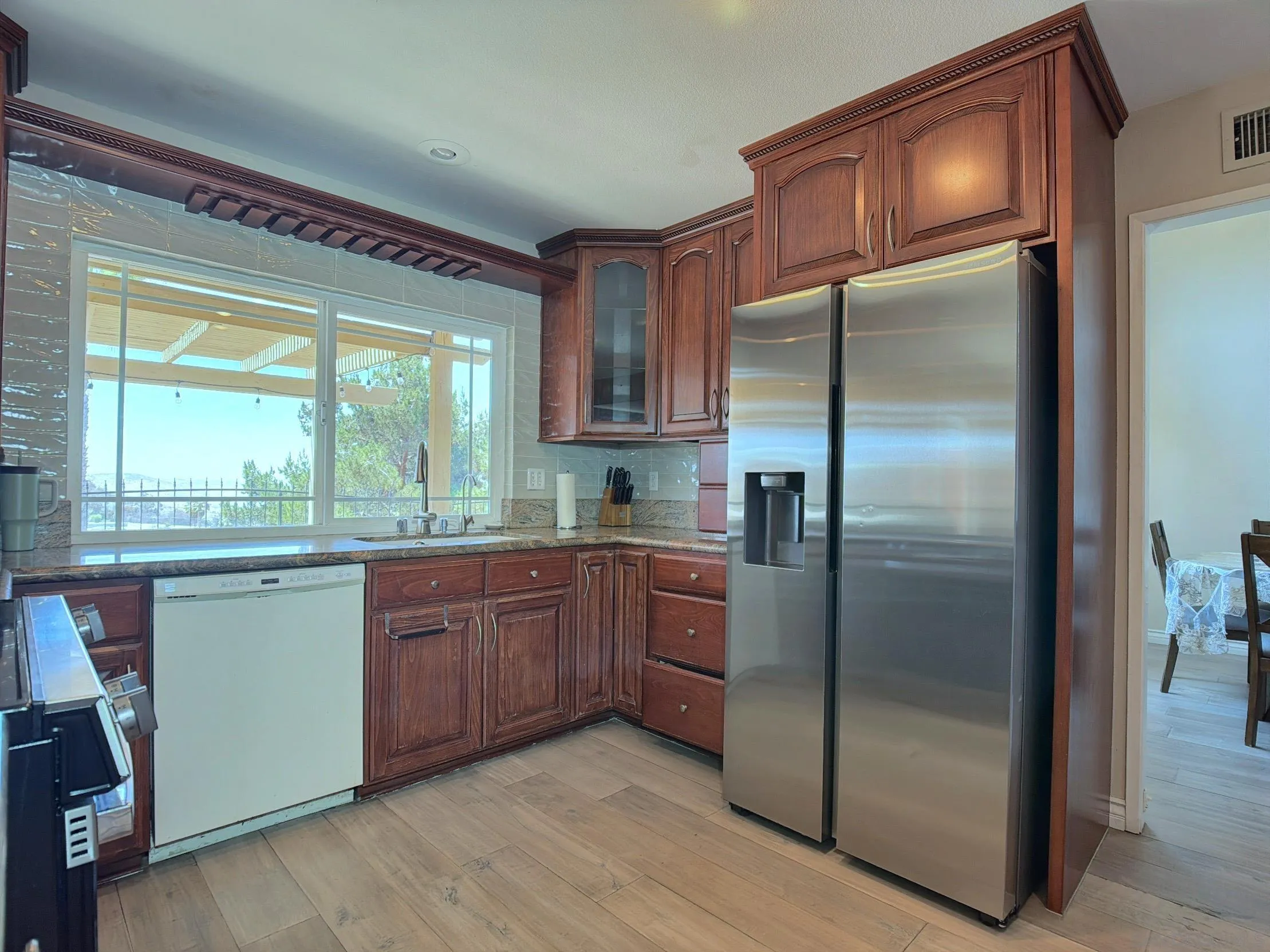 https://cdn.realtyfeed.com/cdn/127/260019028/4900e070c86b09111125ec8dc12e6363.webp