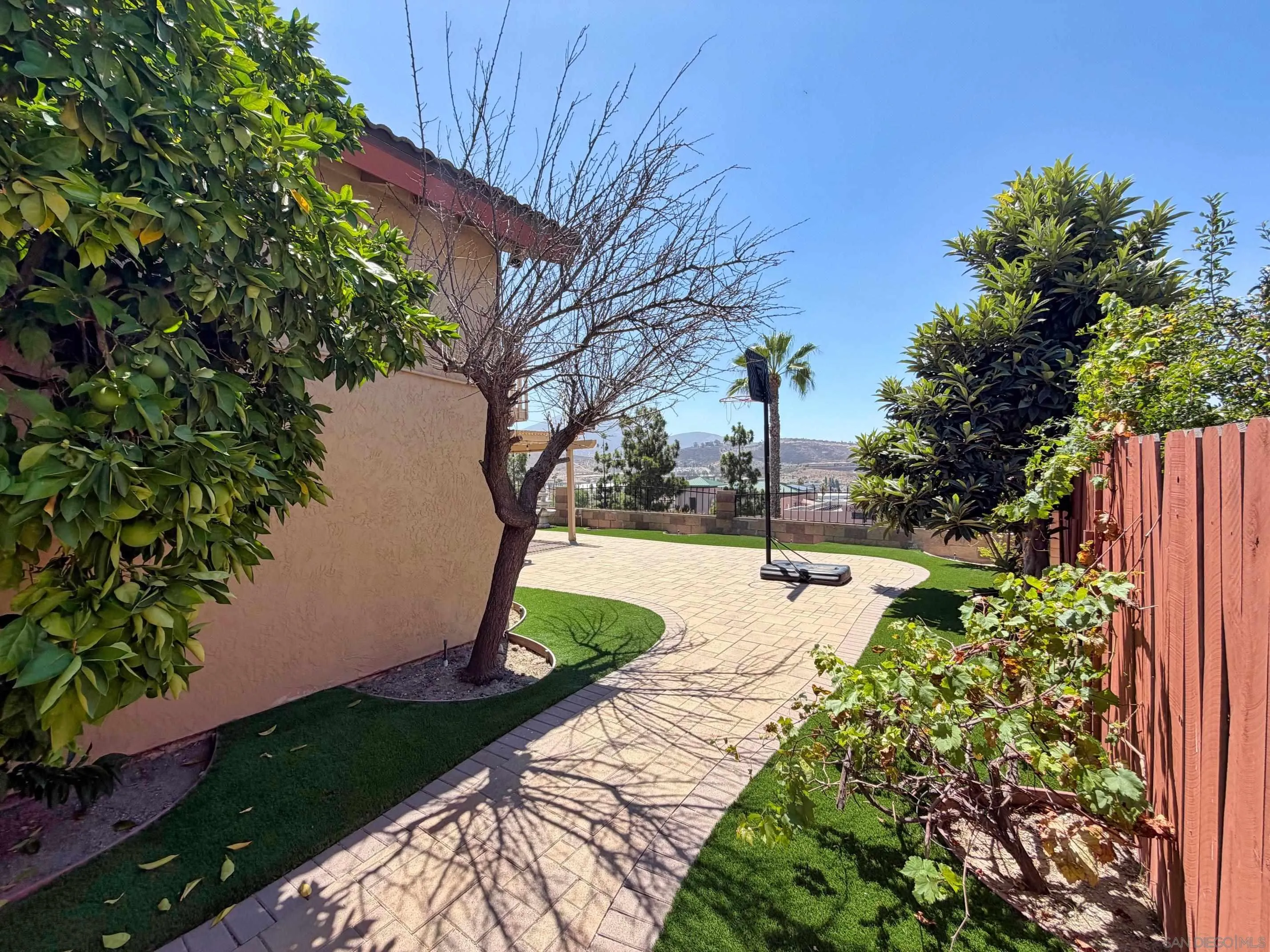 https://cdn.realtyfeed.com/cdn/127/260019028/5e84ee244d5bd8791417942fa874ab20.webp