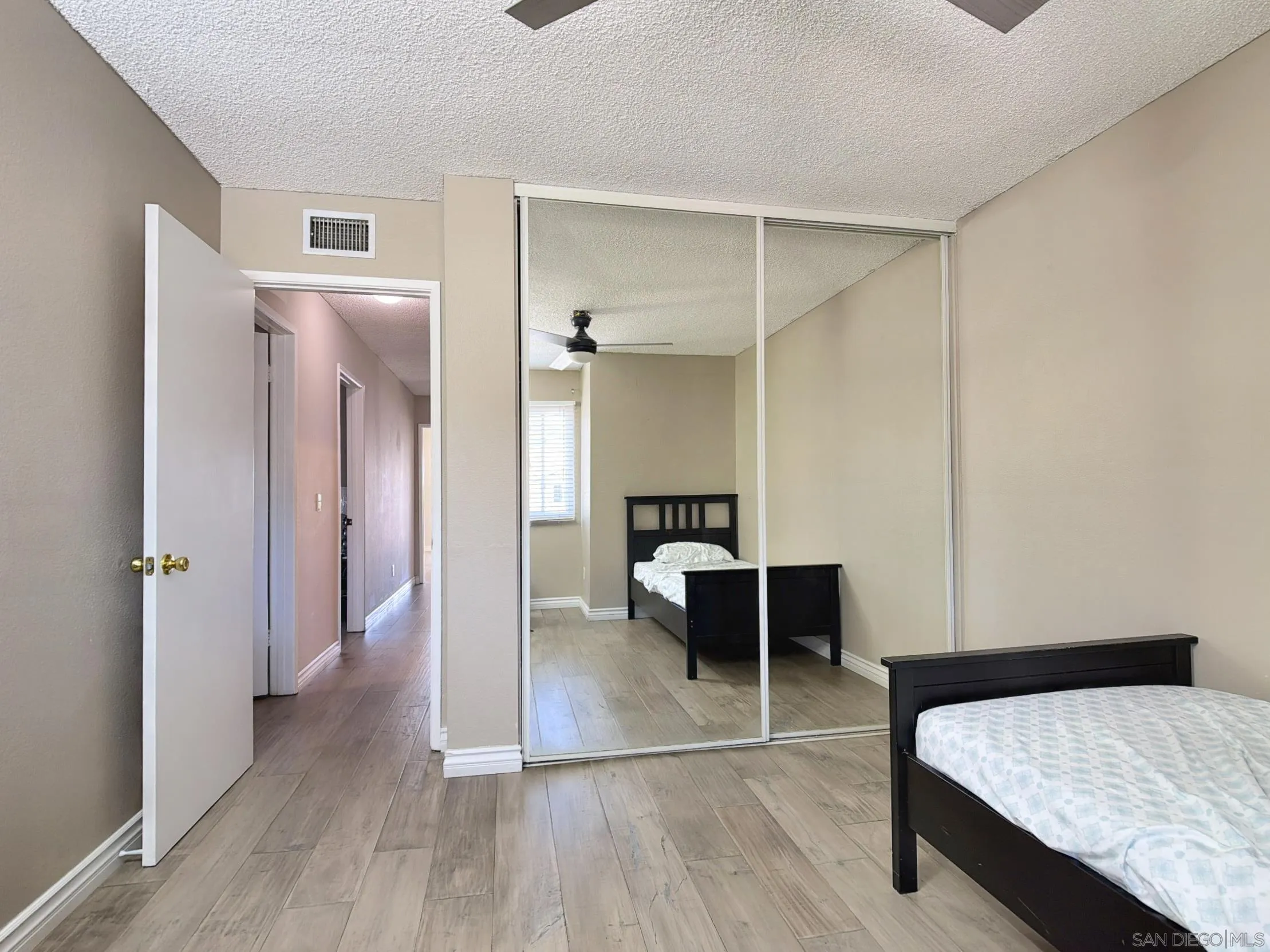 https://cdn.realtyfeed.com/cdn/127/260019028/c67cb17d2c050fd9a90abbc5e73c703d.webp