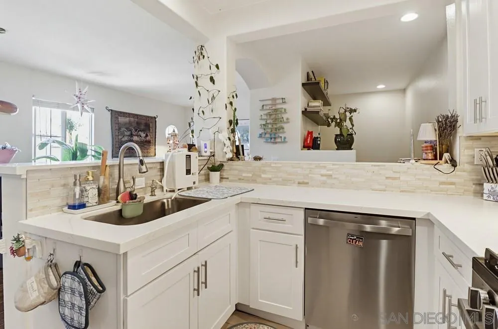 Photo #11: 260019029 Listing: Photo #11