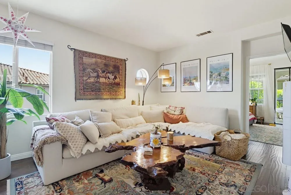 Photo #4: 260019029 Listing: Photo #4
