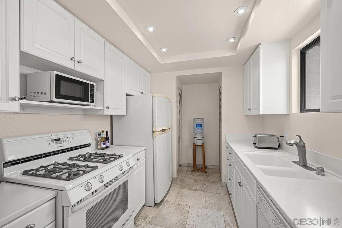 Photo #11: 260019031 Listing: Photo #11