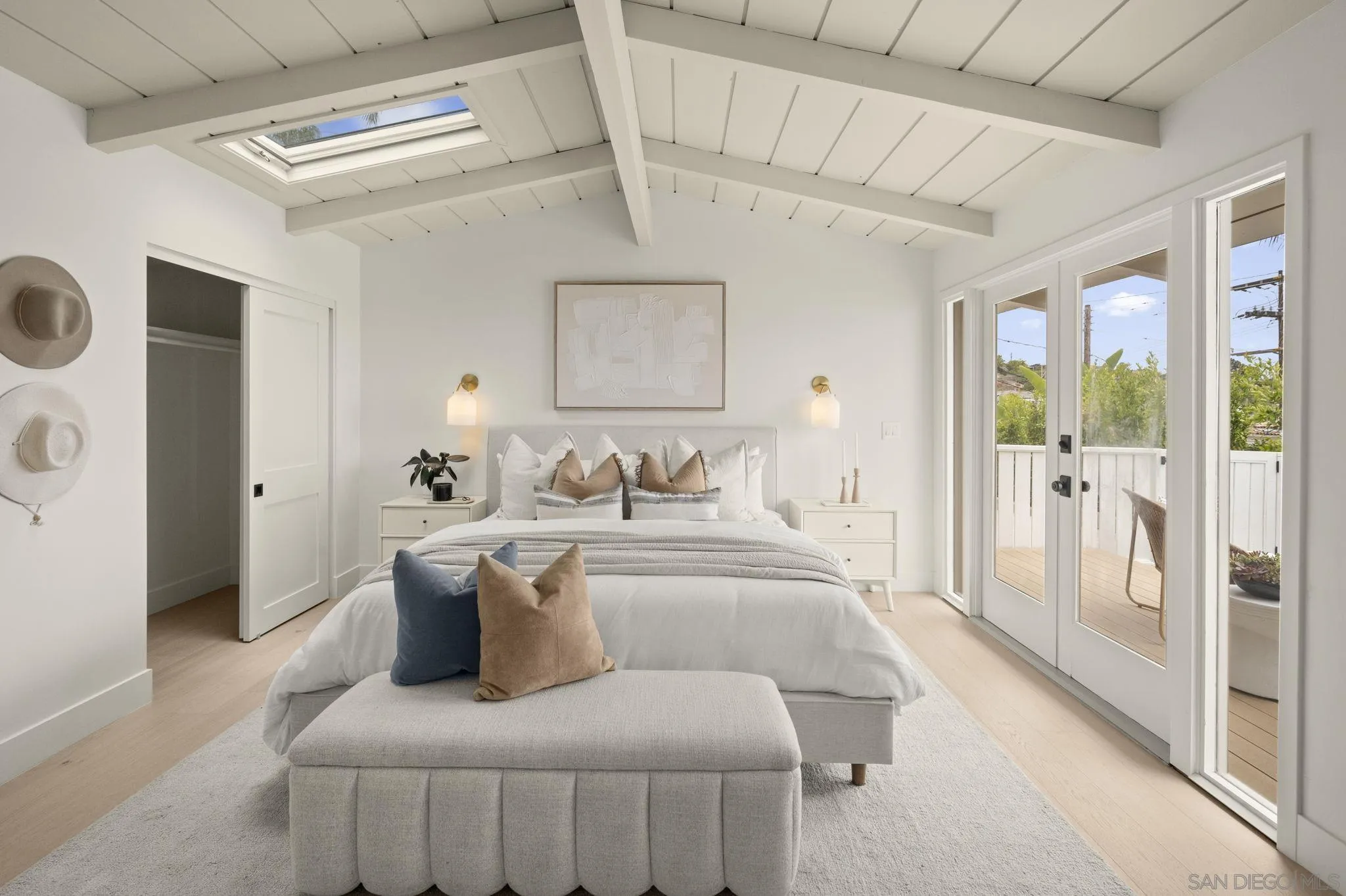 https://cdn.realtyfeed.com/cdn/127/260019032/00306b09bfc06018e0baa606e536bc80.webp