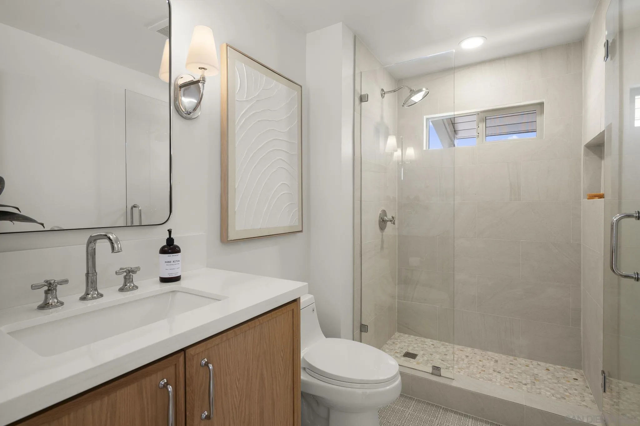 https://cdn.realtyfeed.com/cdn/127/260019032/2e4b7cdc2b9352cc5a5b1bb39ccce043.webp