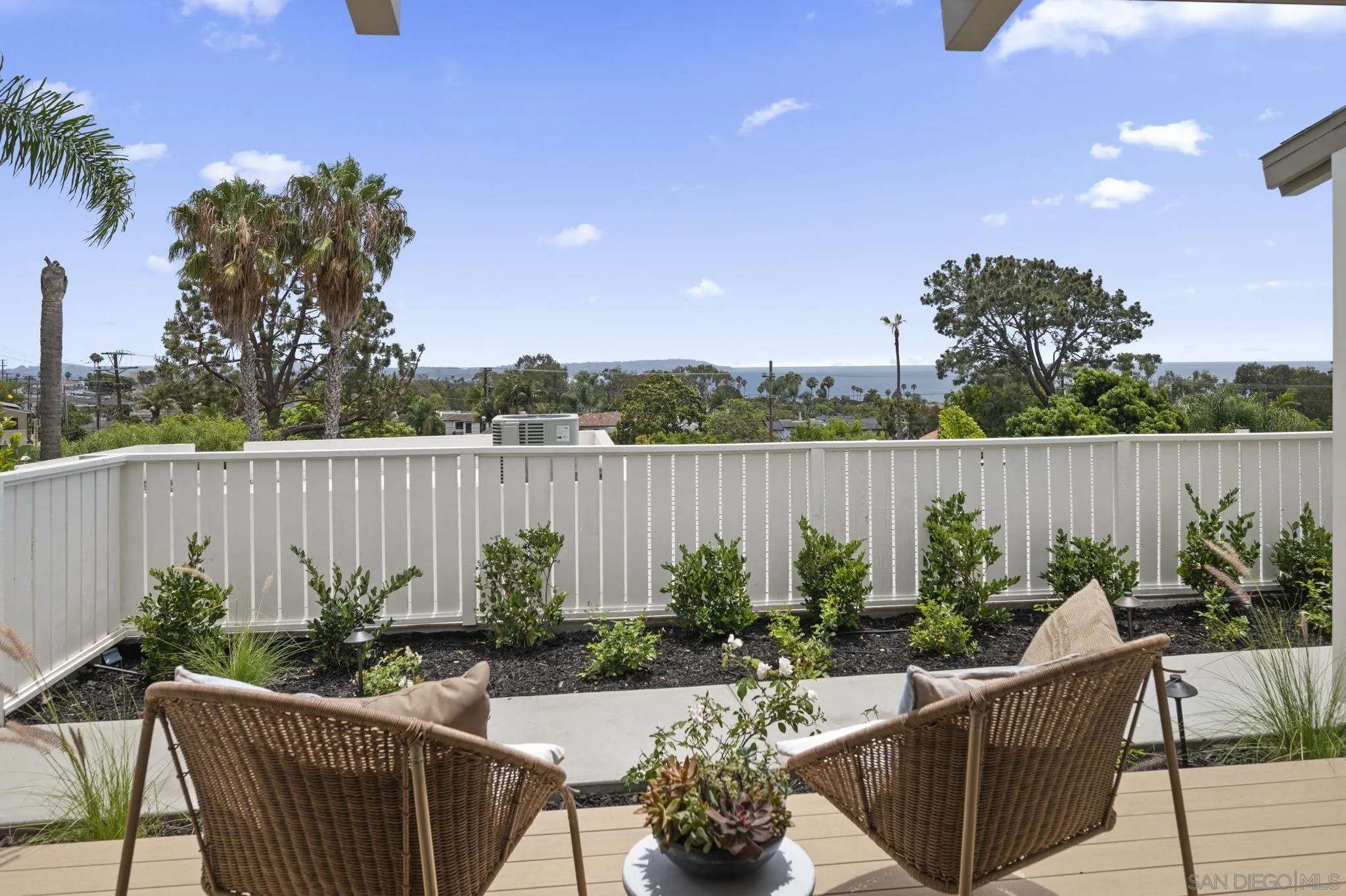 https://cdn.realtyfeed.com/cdn/127/260019032/3f787e693d3beda8243c30d00e6395f0.webp
