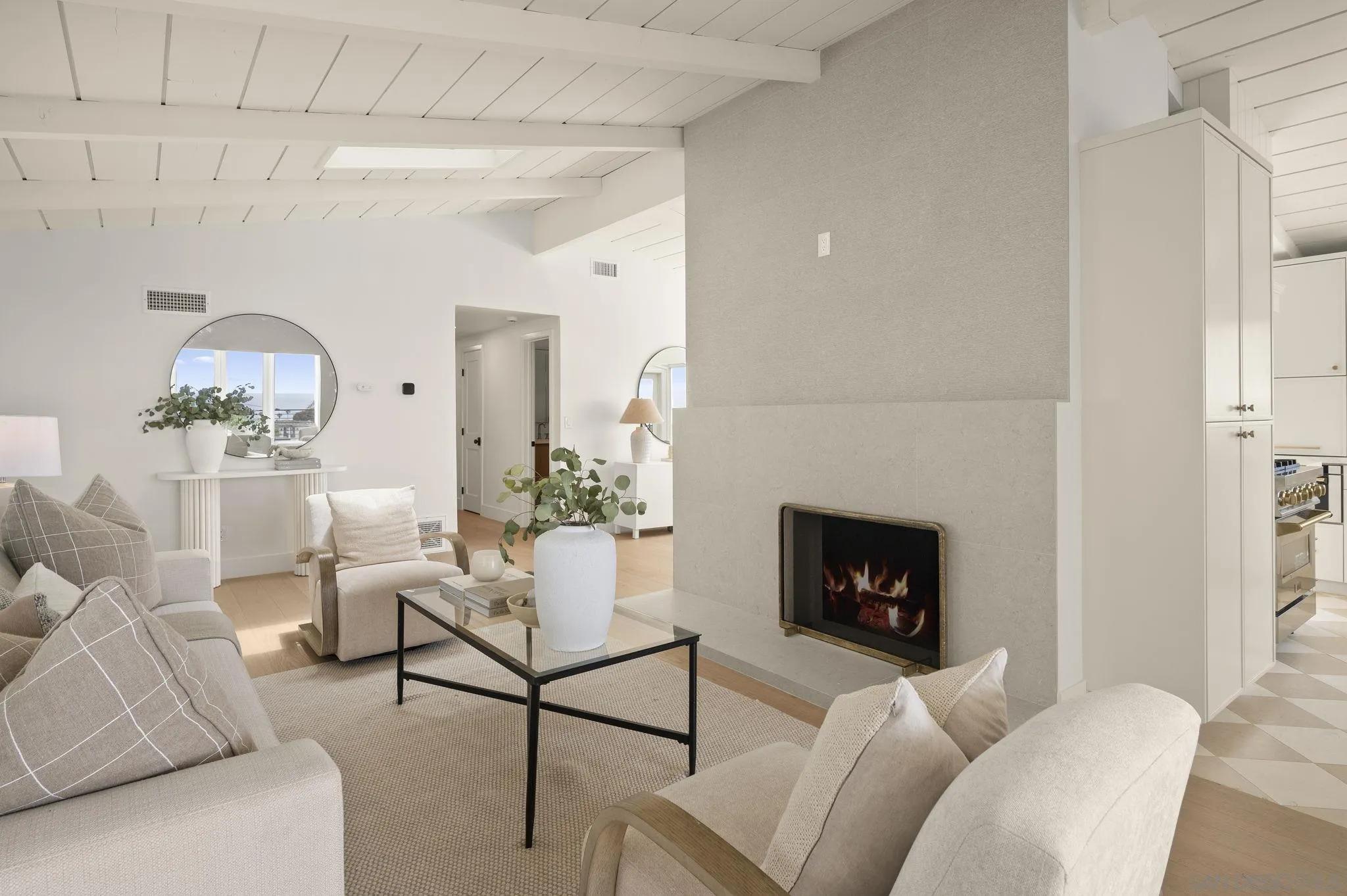 https://cdn.realtyfeed.com/cdn/127/260019032/56fa5f56de08c5b9efbd1aa6be058070.webp
