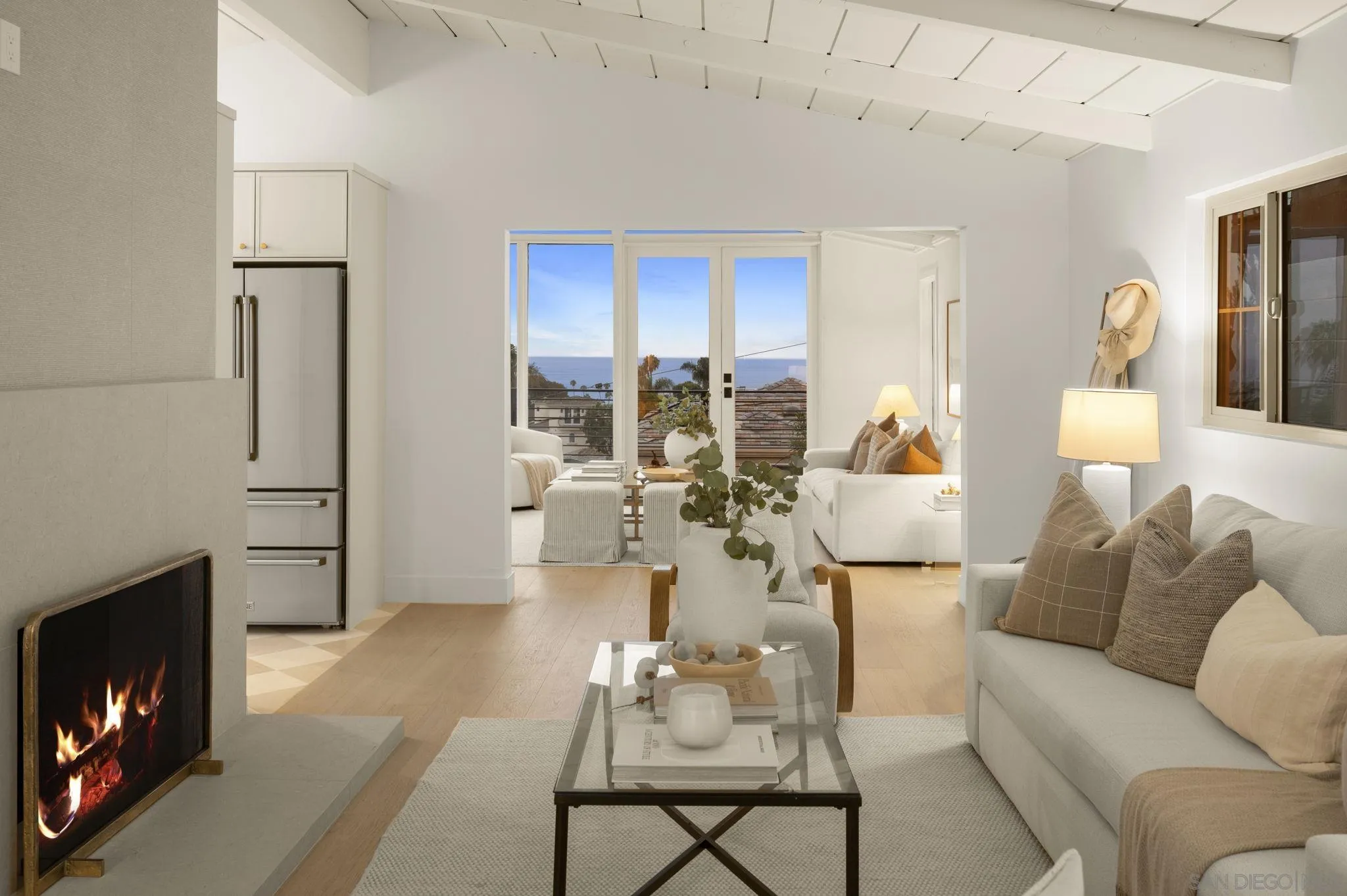 https://cdn.realtyfeed.com/cdn/127/260019032/82baaa250194f14f57f2ee03f67a796f.webp