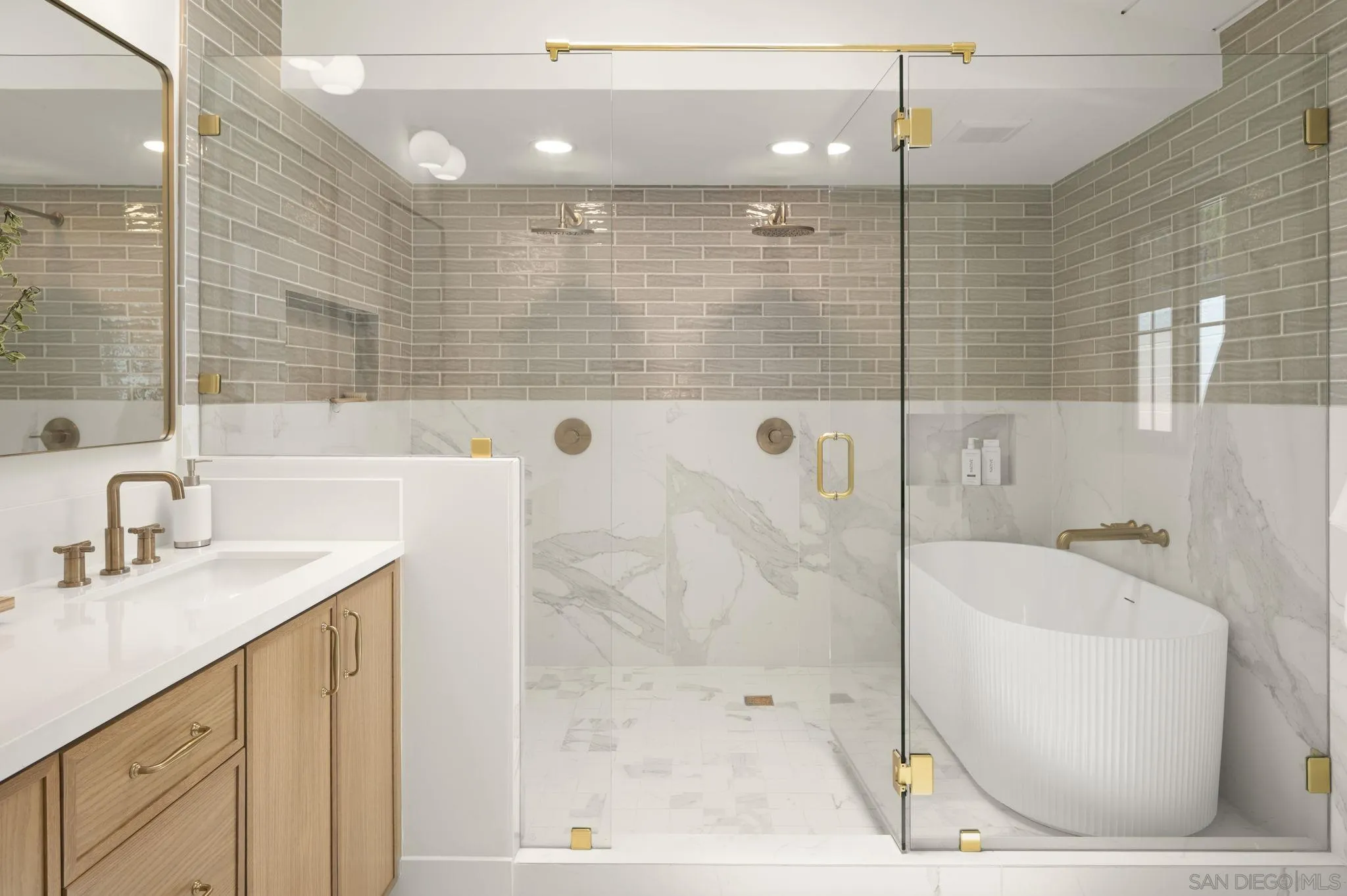 https://cdn.realtyfeed.com/cdn/127/260019032/884aec500e195b1ecb38a53324465b02.webp