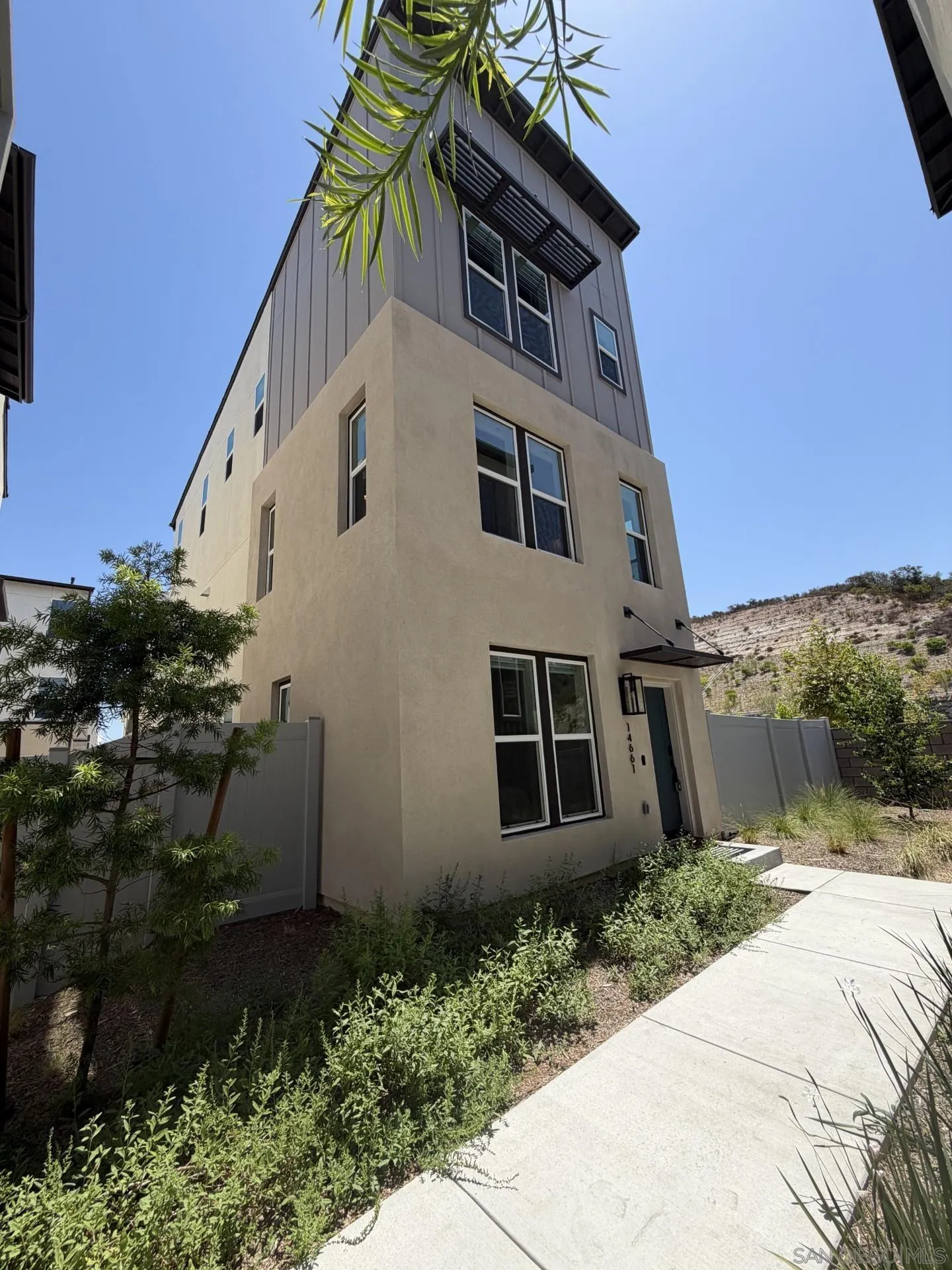 https://cdn.realtyfeed.com/cdn/127/260019034/0c7fa6f04cdd53e50faa0a867fe1c26d.webp