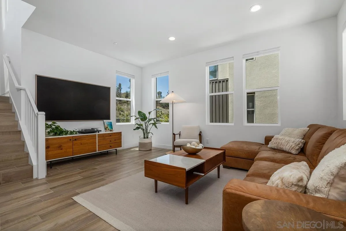 https://cdn.realtyfeed.com/cdn/127/260019034/394271126d68bdd725ef021992959070.webp