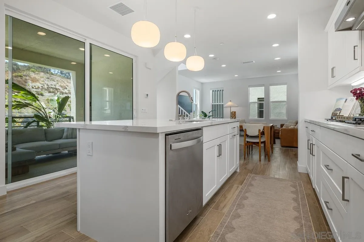 https://cdn.realtyfeed.com/cdn/127/260019034/5b0d25c72839dadc539b4bc124336d06.webp