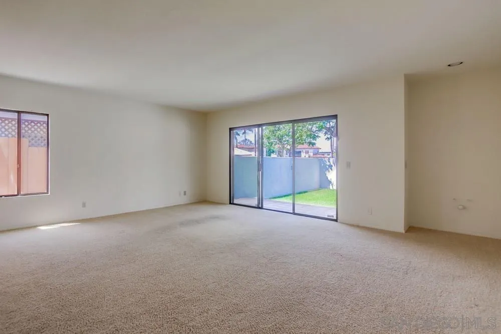 https://cdn.realtyfeed.com/cdn/127/260019040/2071d965e1f191f72c0c9a39928744e6.webp