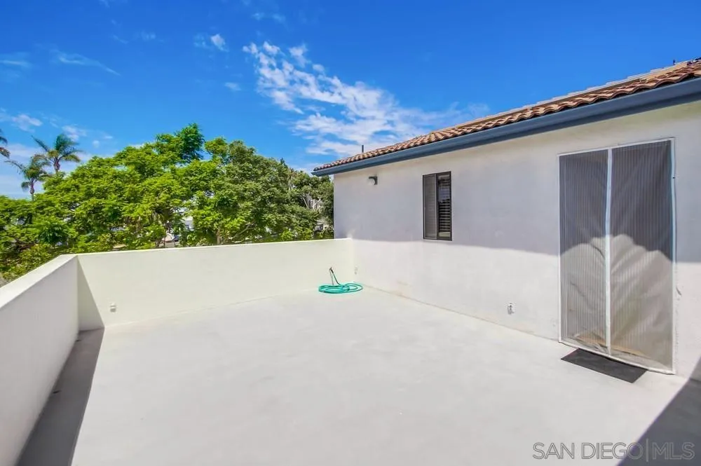 https://cdn.realtyfeed.com/cdn/127/260019040/2f656980d1647f1b3eaa96387a2840d2.webp