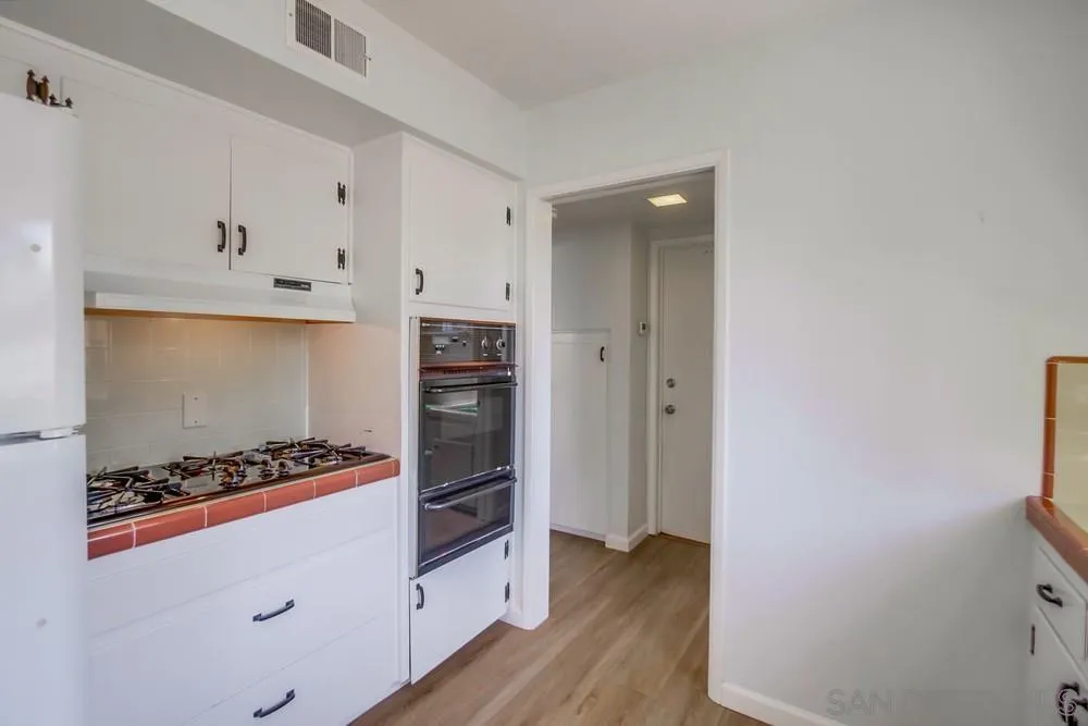https://cdn.realtyfeed.com/cdn/127/260019040/5a8f962ce2c5f0ae36466451e75adc5f.webp