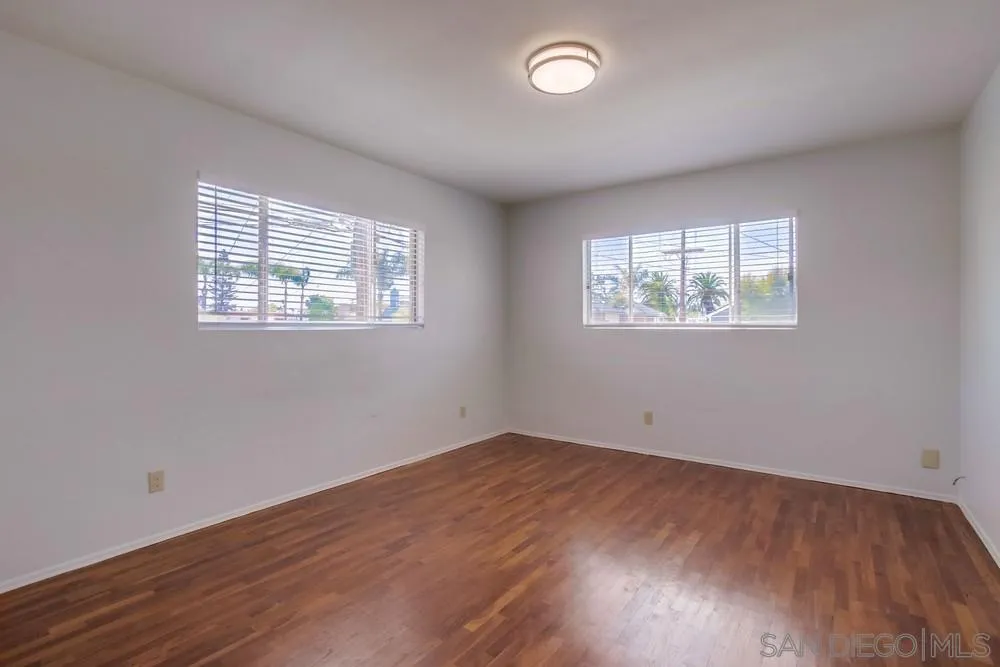 https://cdn.realtyfeed.com/cdn/127/260019040/6169848fe30dedae35ca4844347dc775.webp