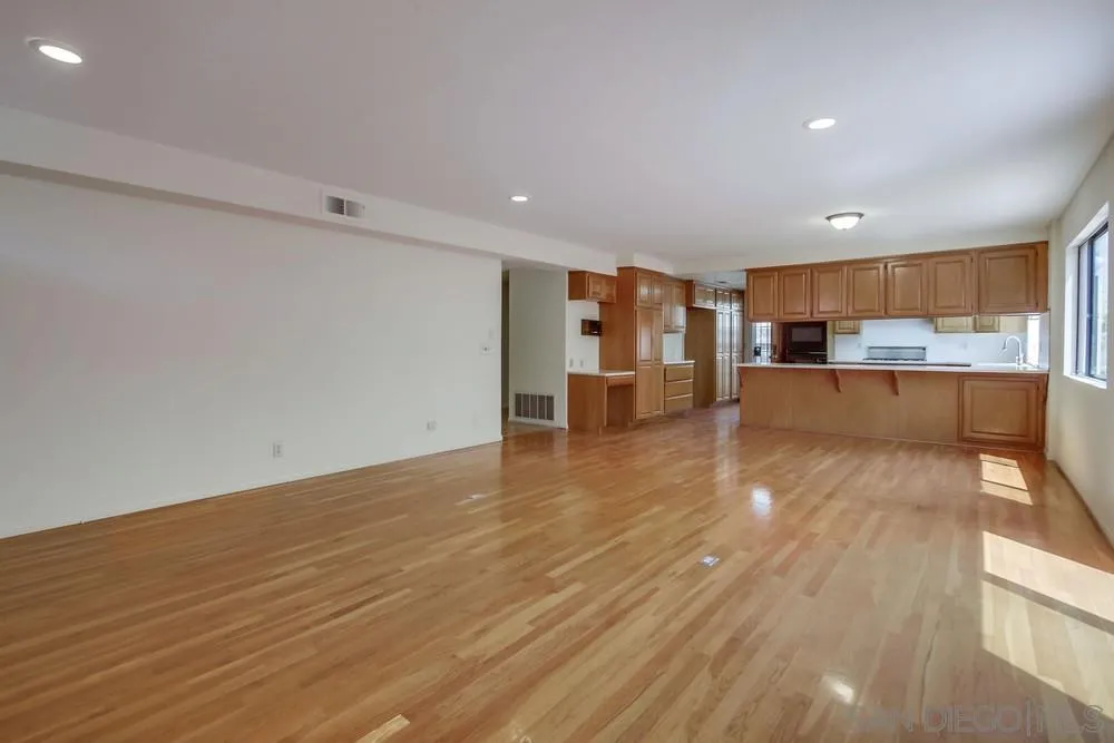 https://cdn.realtyfeed.com/cdn/127/260019040/635f5f0116424bbe1342234c352a14fe.webp