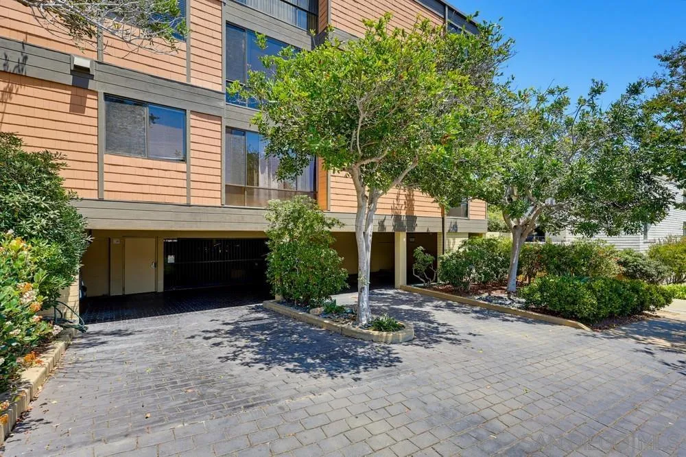 https://cdn.realtyfeed.com/cdn/127/260019042/6a20d0e3106ba034956004109bfc2475.webp