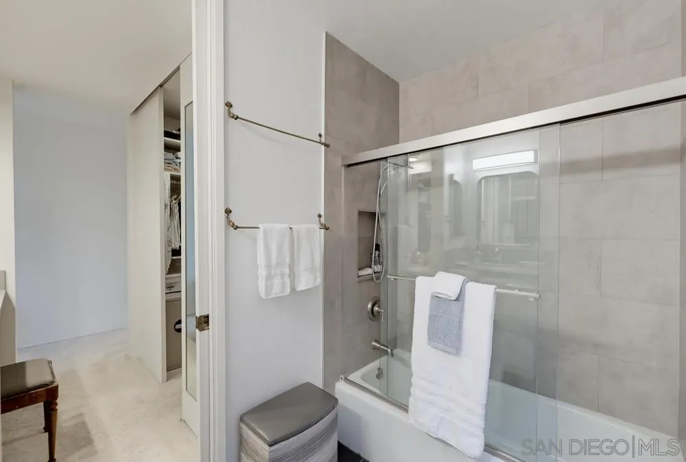 https://cdn.realtyfeed.com/cdn/127/260019042/71ce2522d69c7565e50b13bc151c6485.webp