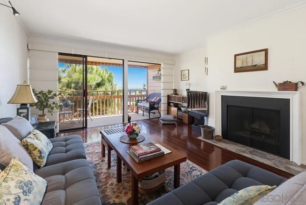 https://cdn.realtyfeed.com/cdn/127/260019042/9b2f5f927ffb7956faaf5f48ee1ea43b.webp