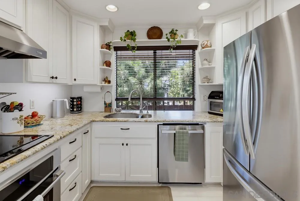 https://cdn.realtyfeed.com/cdn/127/260019042/ab771610f16914e97e8c562f39b686e3.webp