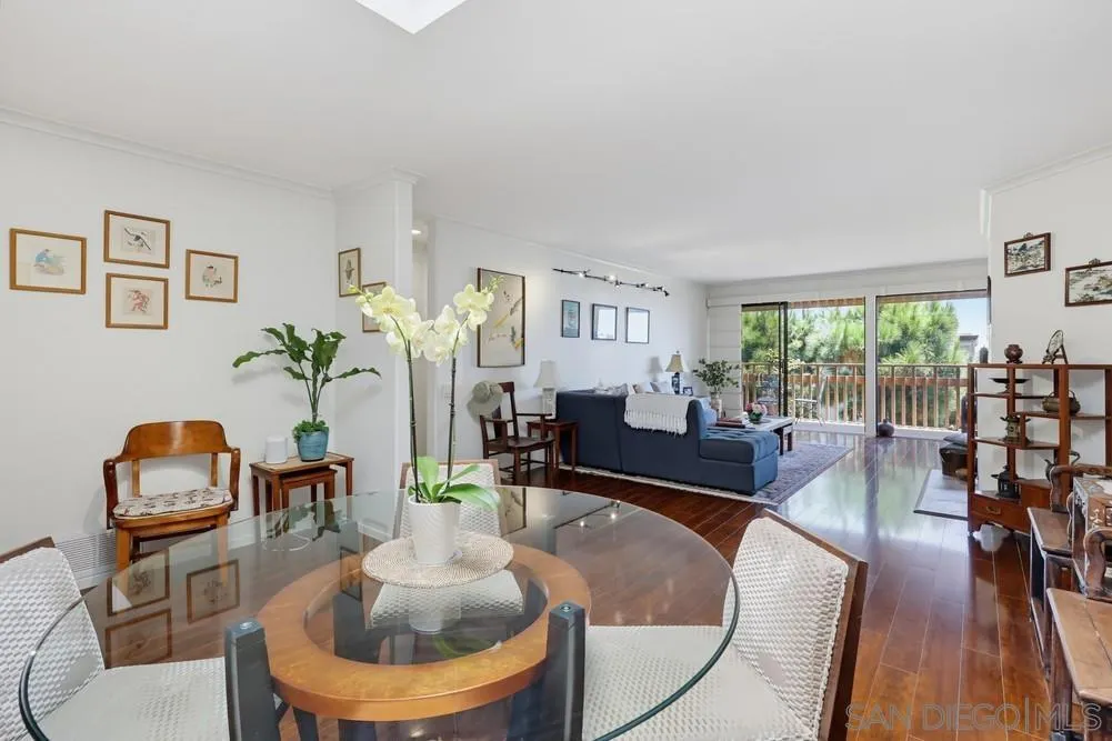 https://cdn.realtyfeed.com/cdn/127/260019042/b6085bee44470b58a4a4707bfa283a5a.webp