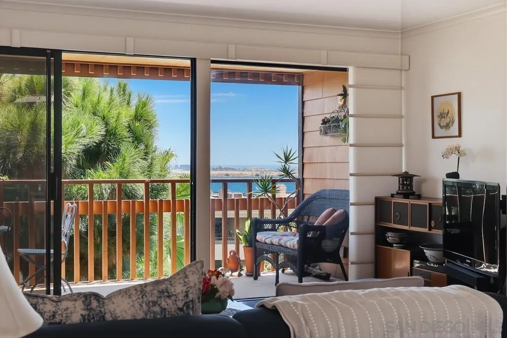 https://cdn.realtyfeed.com/cdn/127/260019042/e74818064c214b0aec55bac2dbc2ab2c.webp