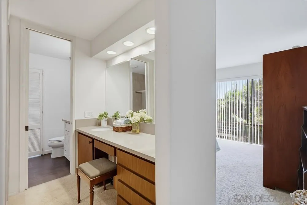 https://cdn.realtyfeed.com/cdn/127/260019042/ec2e6d86e368260cec4db1eb52dcb9dc.webp