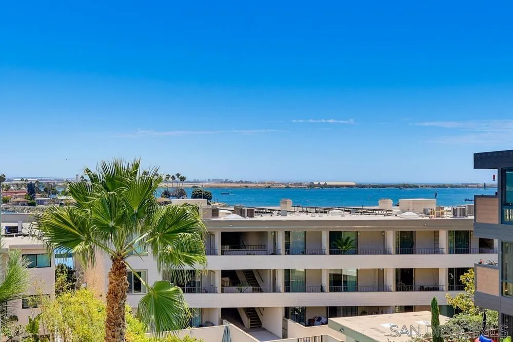 https://cdn.realtyfeed.com/cdn/127/260019042/effd33a4201ec53ed14646a394df5de7.webp