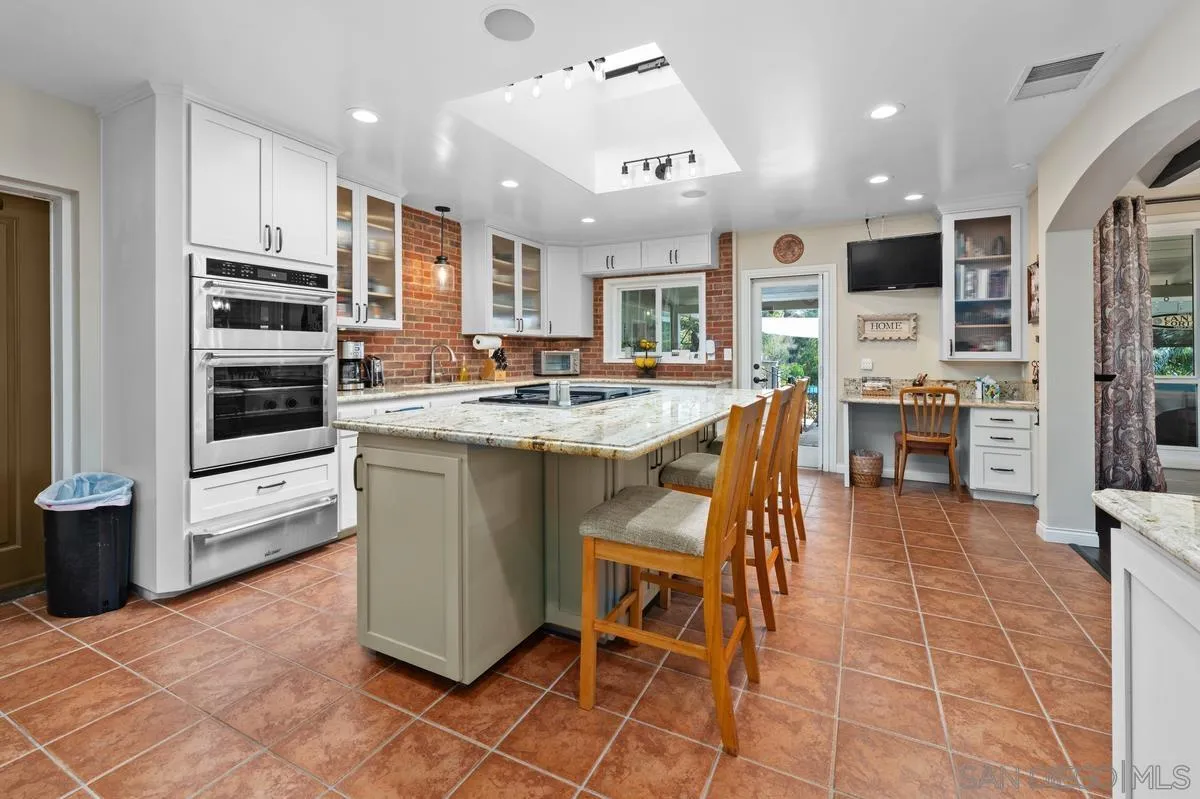 https://cdn.realtyfeed.com/cdn/127/260019050/56130b1df5dae3fe4a99d9cbf5f3777b.webp