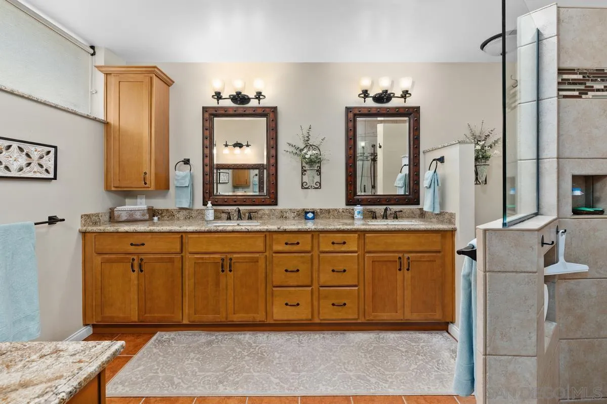 https://cdn.realtyfeed.com/cdn/127/260019050/864f59c27fae3d2e214cf94ca12fd6d7.webp