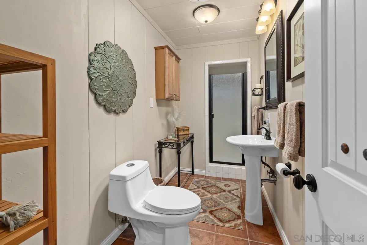 https://cdn.realtyfeed.com/cdn/127/260019050/ed867ca3b7f5f6f25486fedd790b83e8.webp