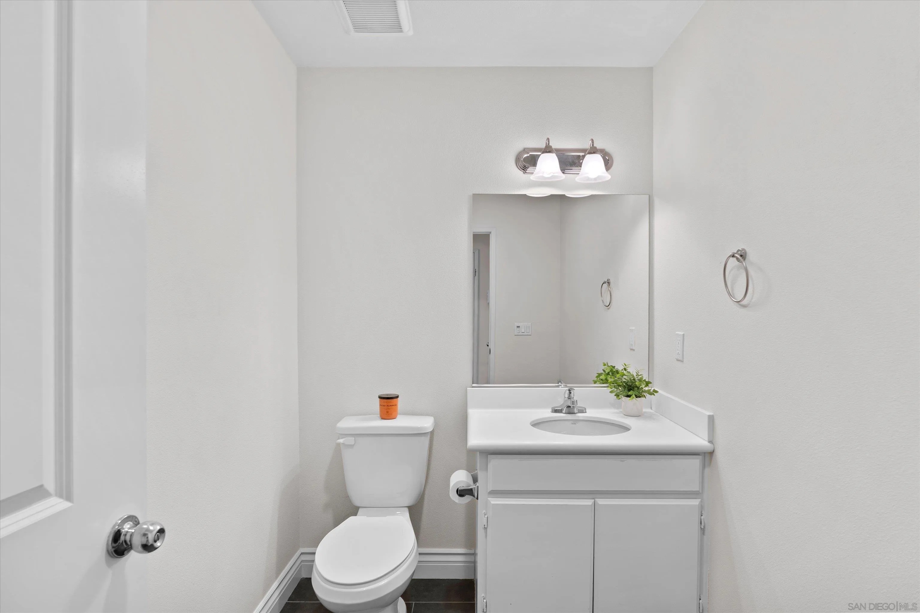 Photo #7: 260019057 Listing: Photo #7