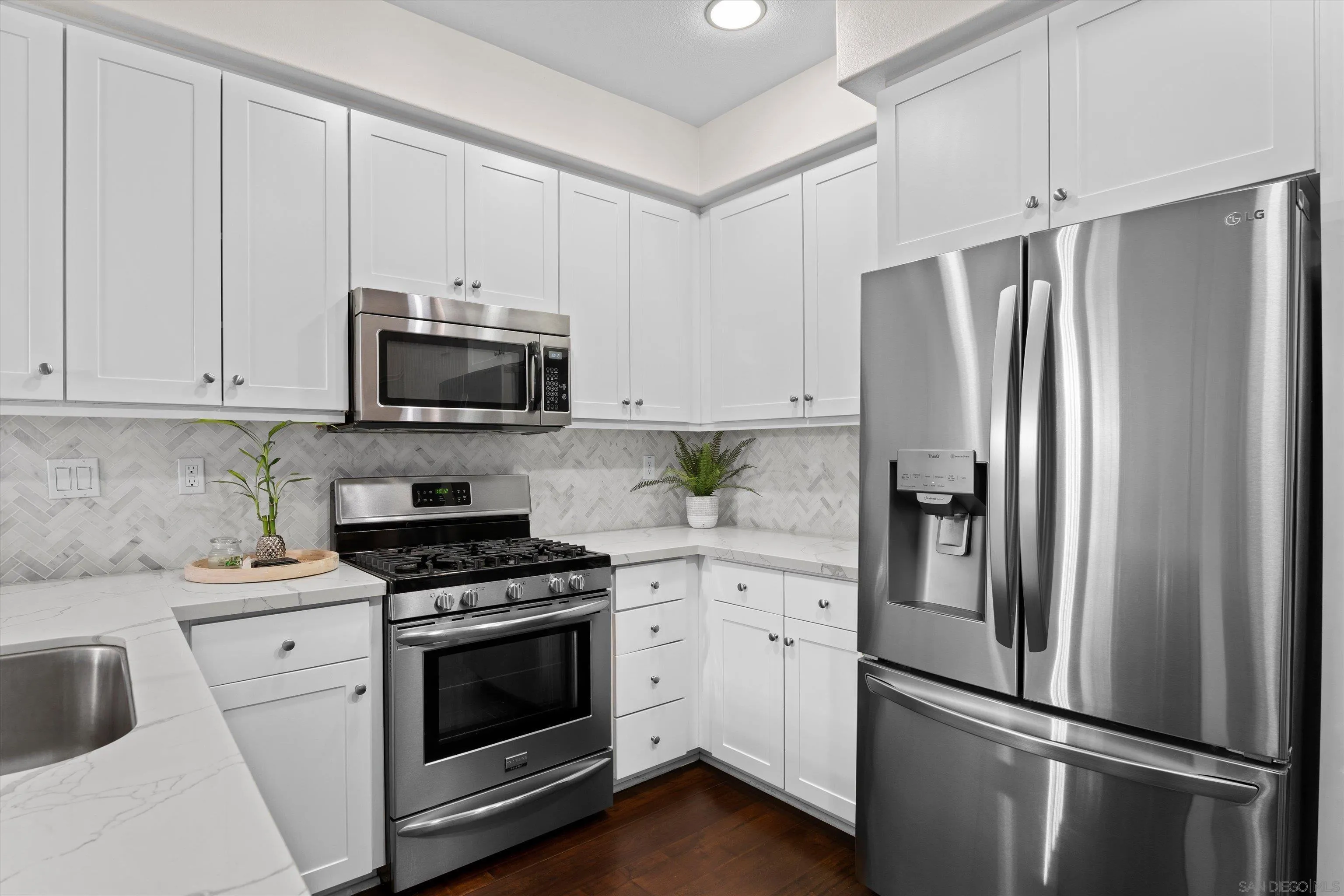 Photo #4: 260019057 Listing: Photo #4