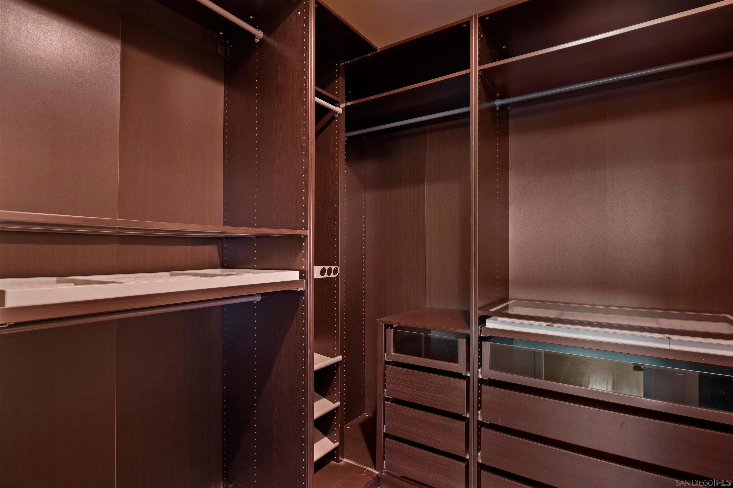 Photo #15: 260019057 Listing: Photo #15