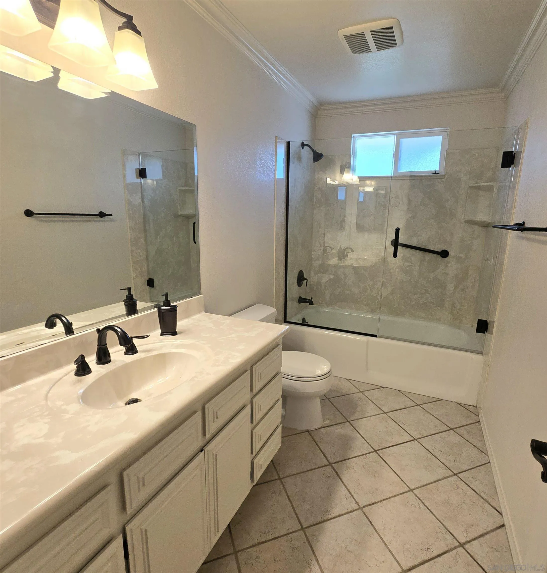 https://cdn.realtyfeed.com/cdn/127/260019058/14c566c5f719974177e52a5e4500250d.webp