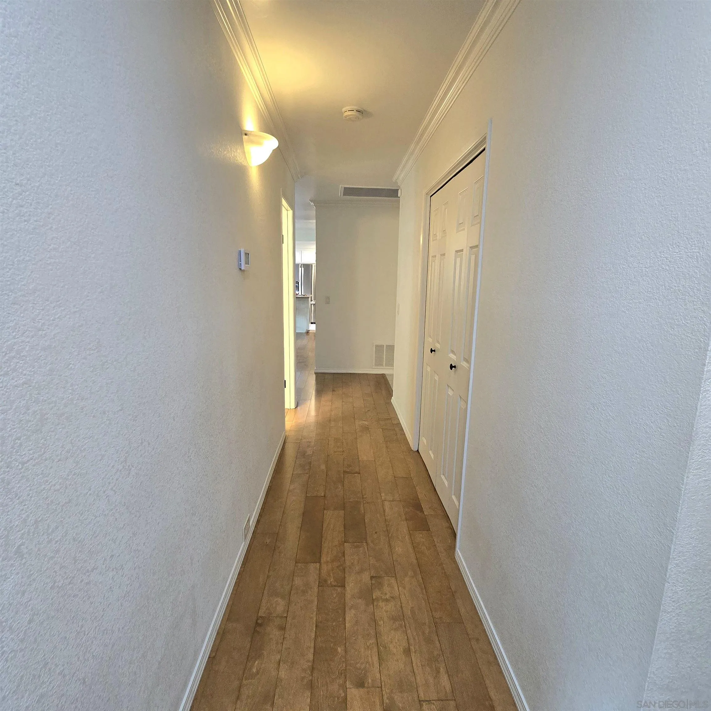 https://cdn.realtyfeed.com/cdn/127/260019058/19bef45b2c9153fea354fc49c95cc182.webp