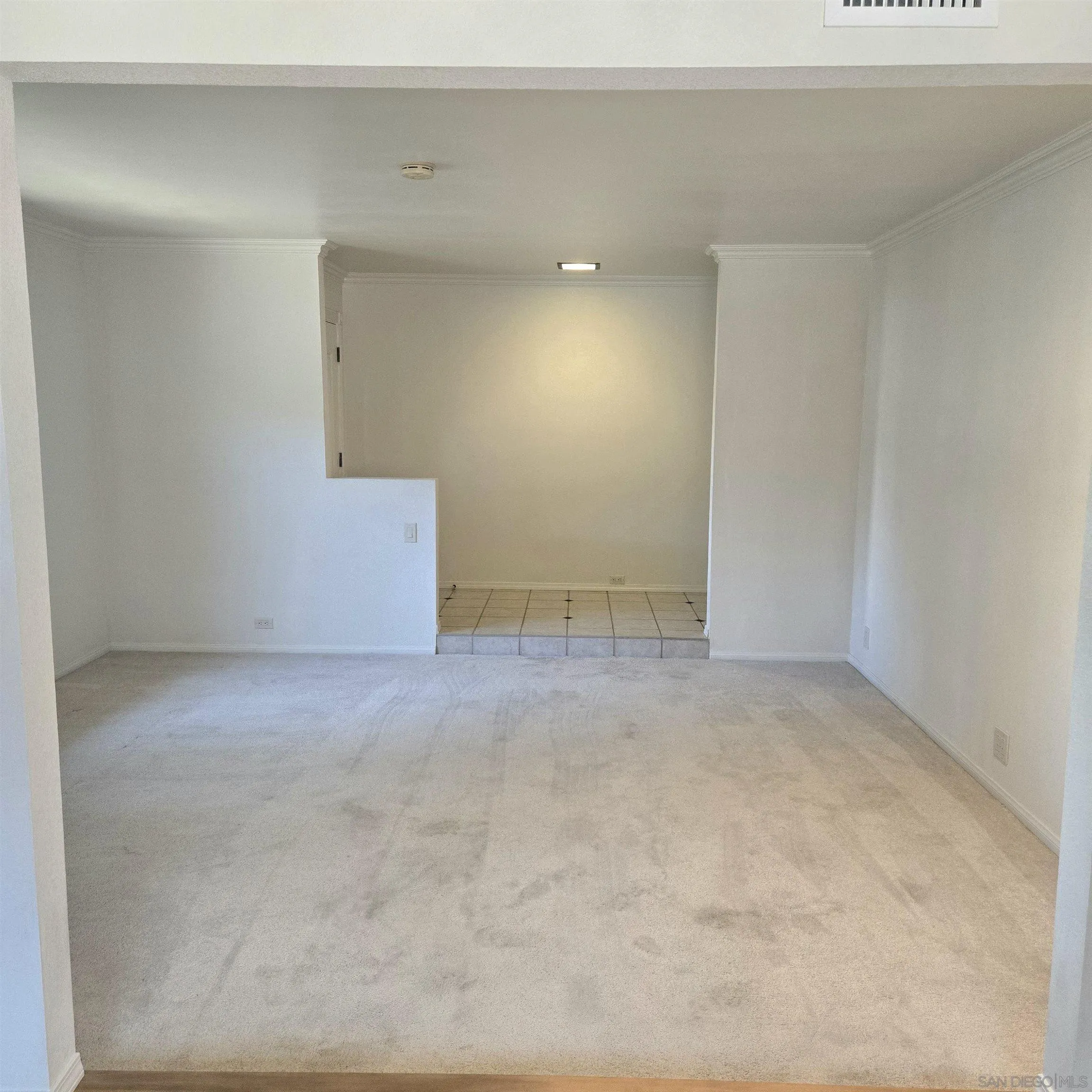 https://cdn.realtyfeed.com/cdn/127/260019058/244589b2f157710ca3d190cd09886847.webp