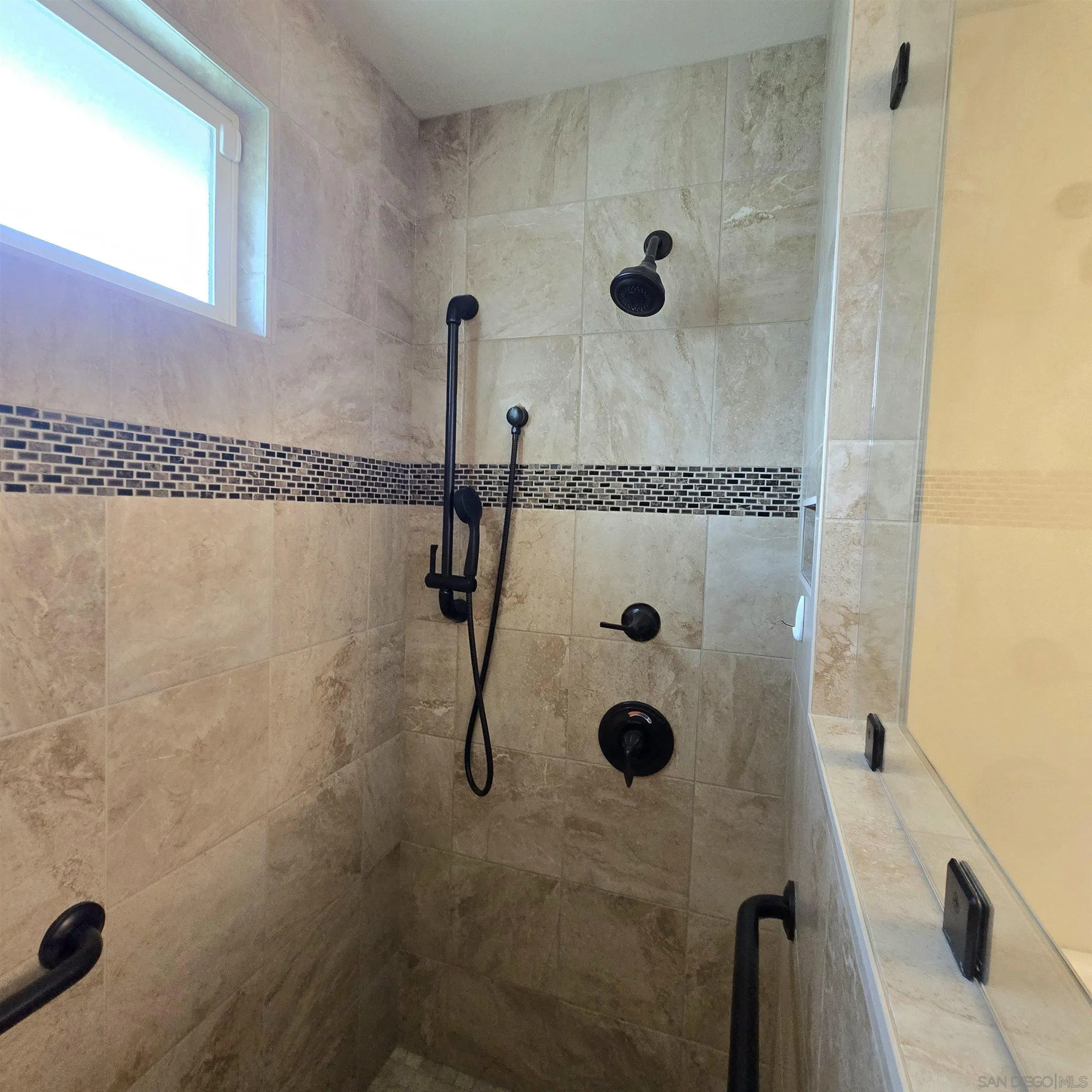 https://cdn.realtyfeed.com/cdn/127/260019058/2f4d0c4a11994abb663576ebc8f2c471.webp