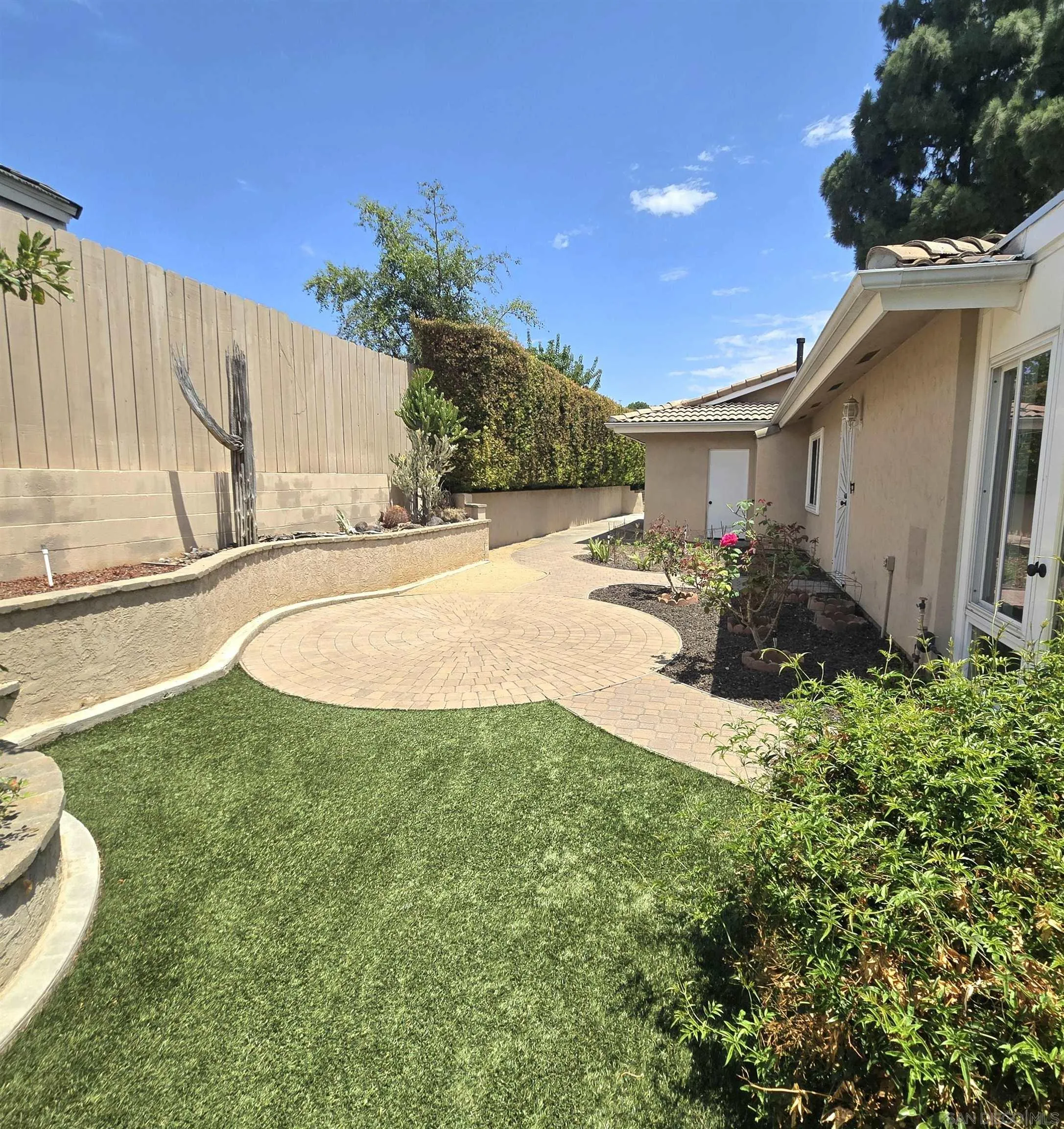 https://cdn.realtyfeed.com/cdn/127/260019058/4b37492564105a1e37631da35e9d3988.webp