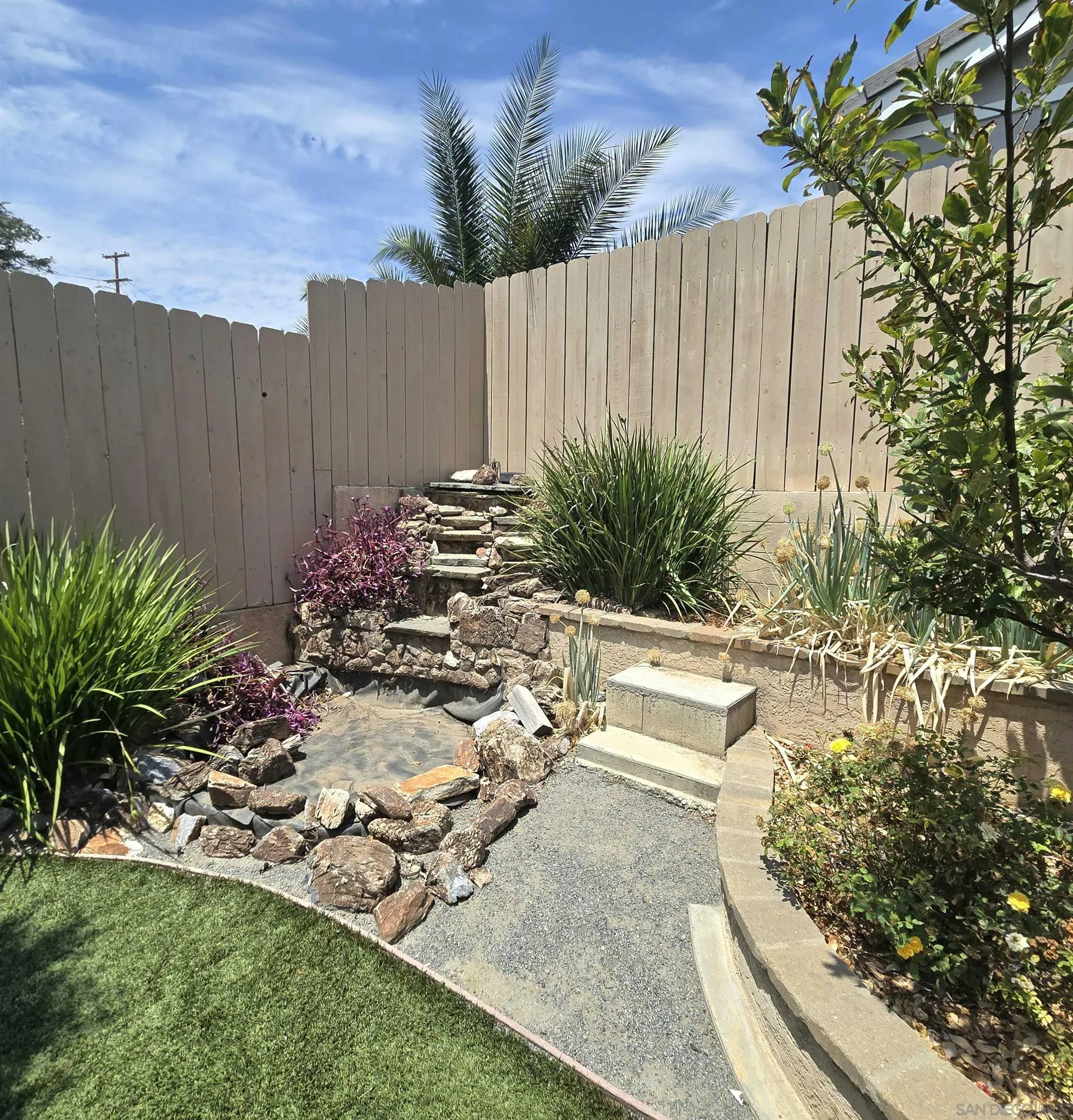 https://cdn.realtyfeed.com/cdn/127/260019058/774998c9ce6d84ebc612d0162a4e26c4.webp