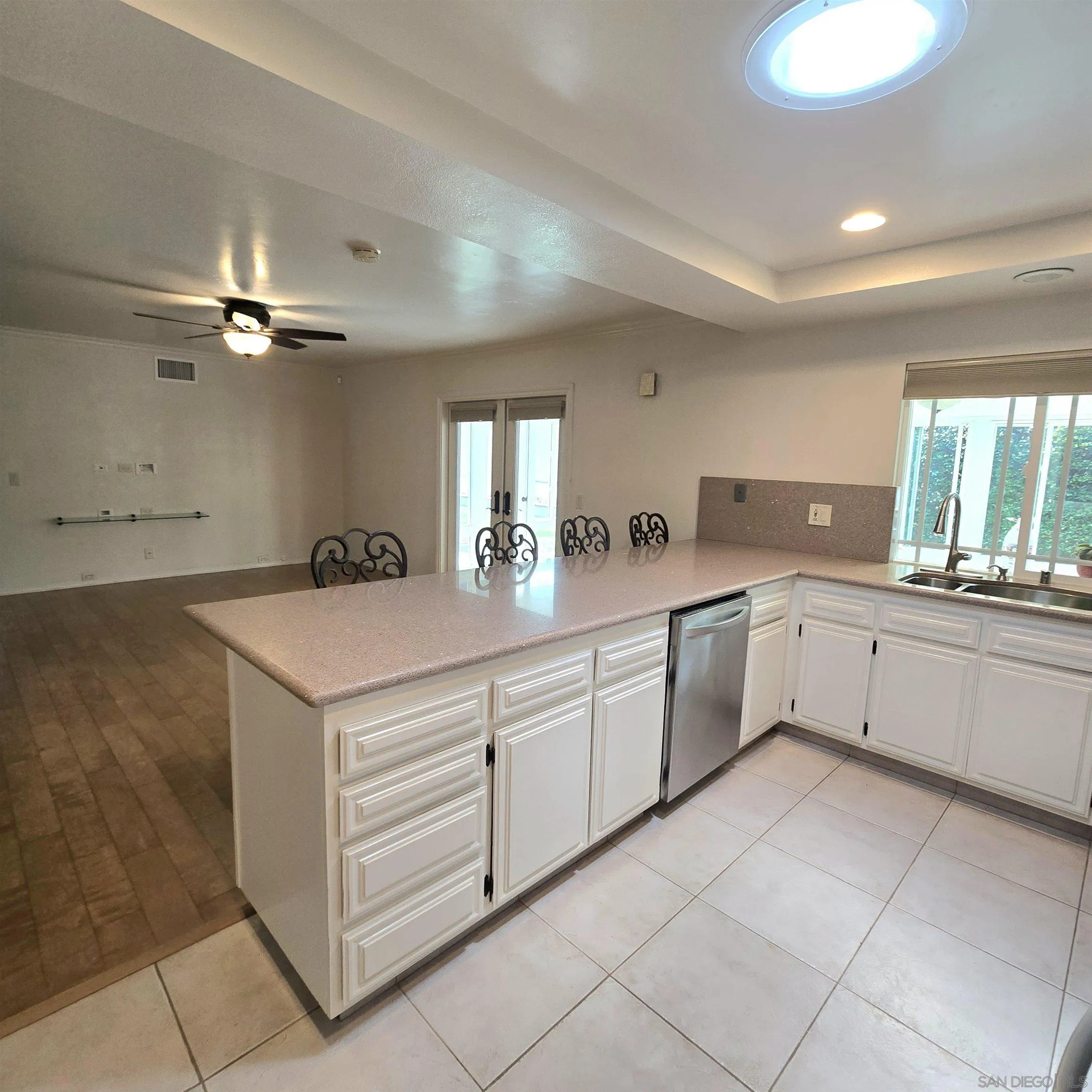 https://cdn.realtyfeed.com/cdn/127/260019058/78c157d88ddcb008b08fd2ecf1f1056b.webp