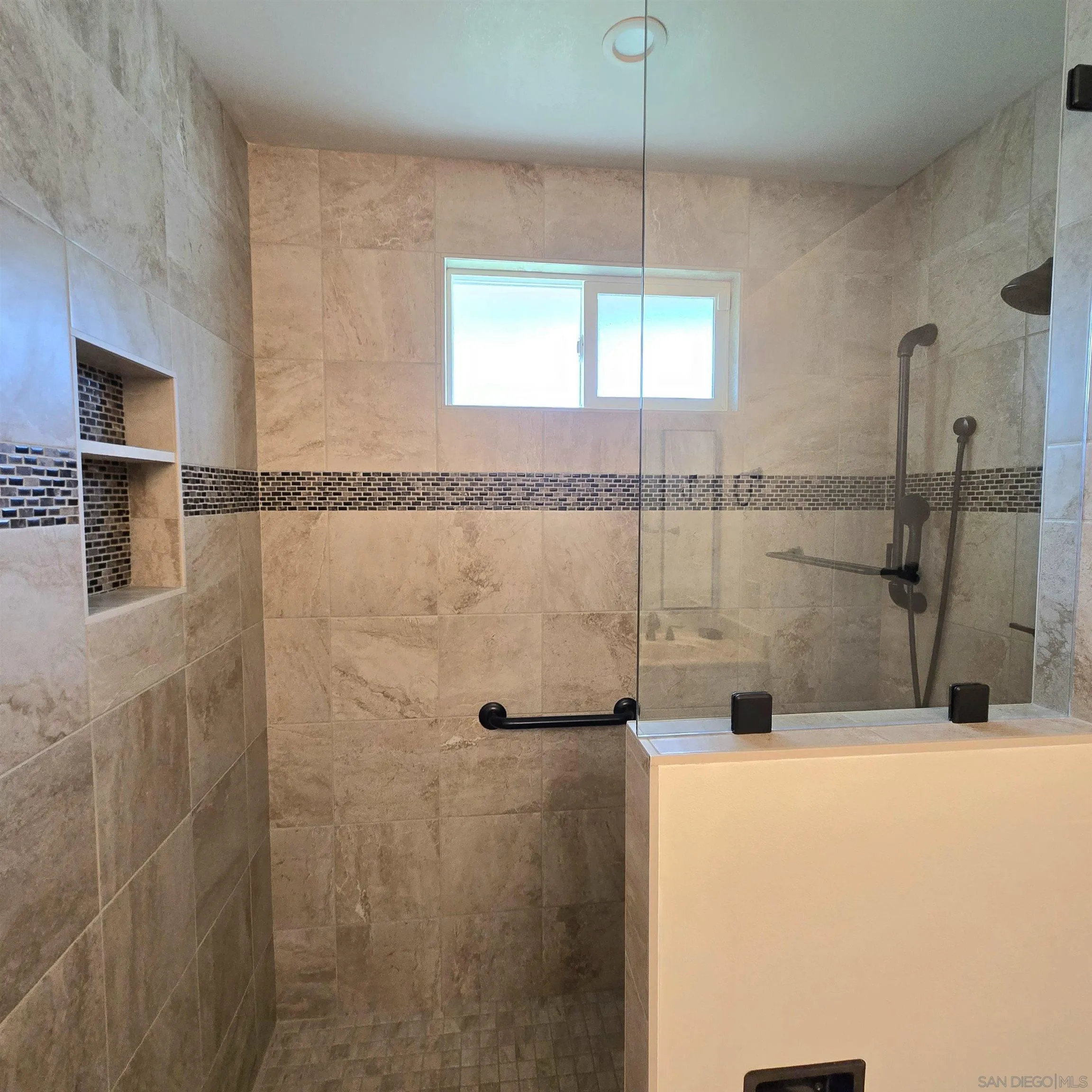 https://cdn.realtyfeed.com/cdn/127/260019058/9d7a91c5cf25aafd3973d69156ebfd88.webp