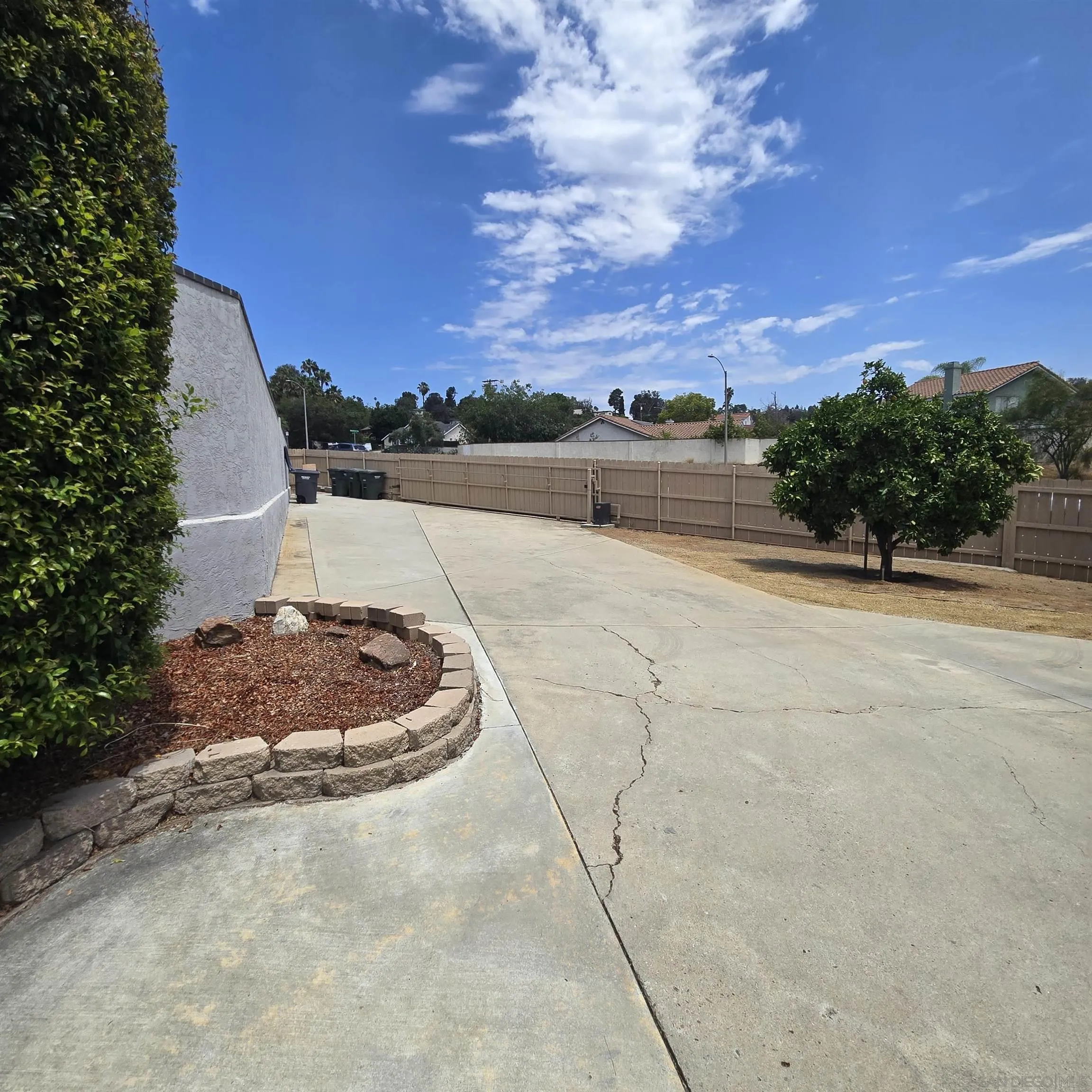 https://cdn.realtyfeed.com/cdn/127/260019058/b53298dafae0798f6e498e10b1a559b4.webp