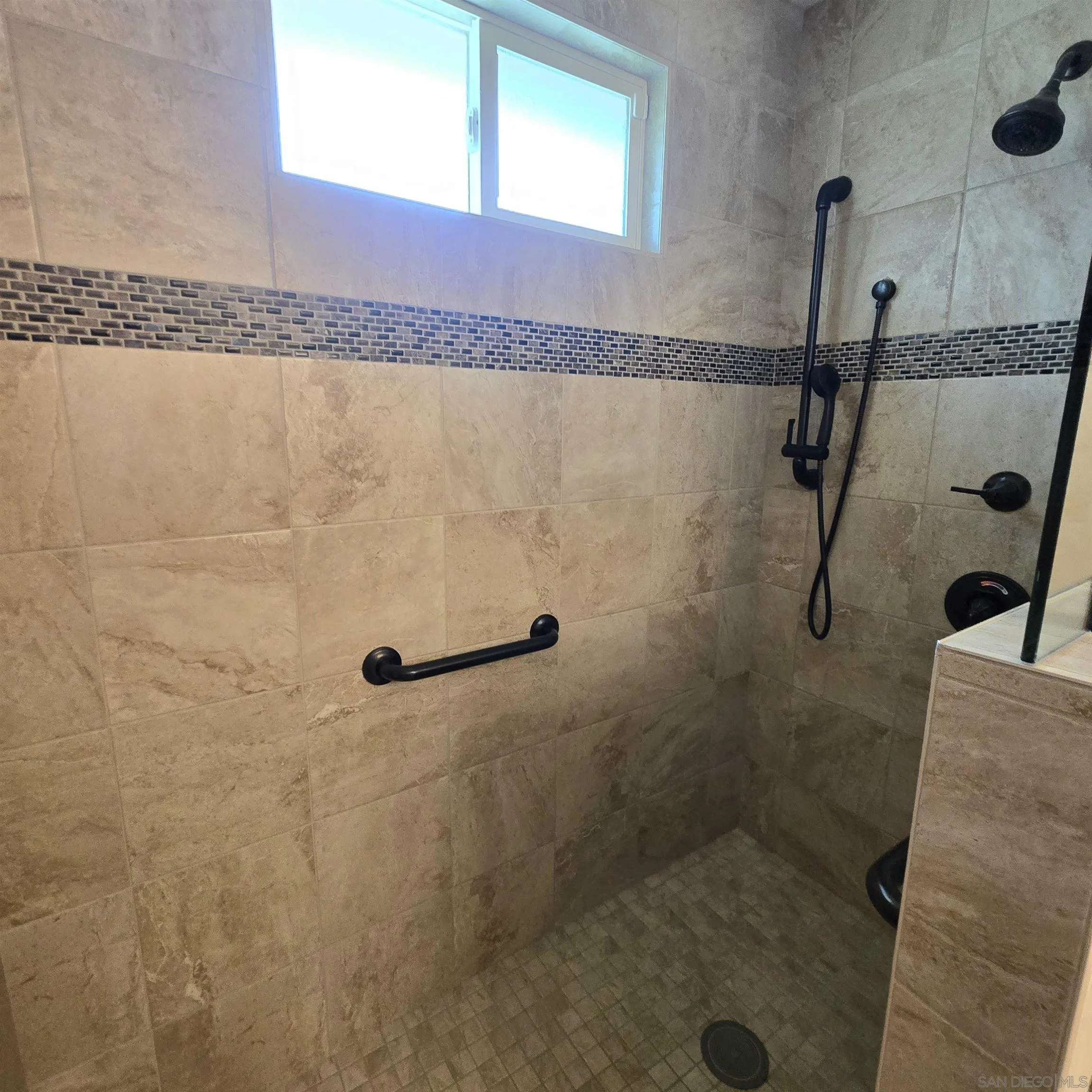 https://cdn.realtyfeed.com/cdn/127/260019058/c37832abcfb871ed2f351c77f50c08a9.webp