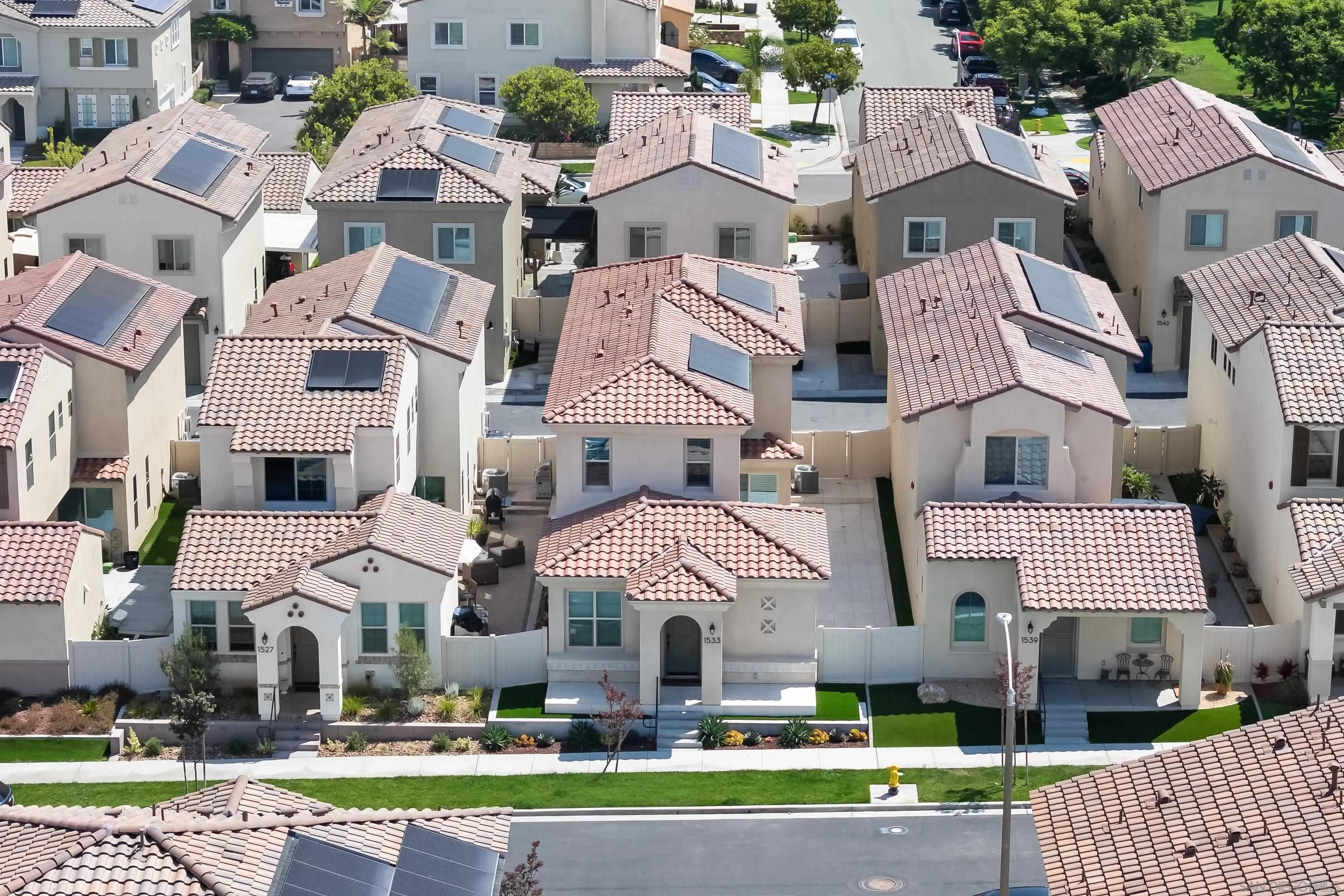 https://cdn.realtyfeed.com/cdn/127/260019065/0b57b79b80f6851257b8ccec480baac0.webp