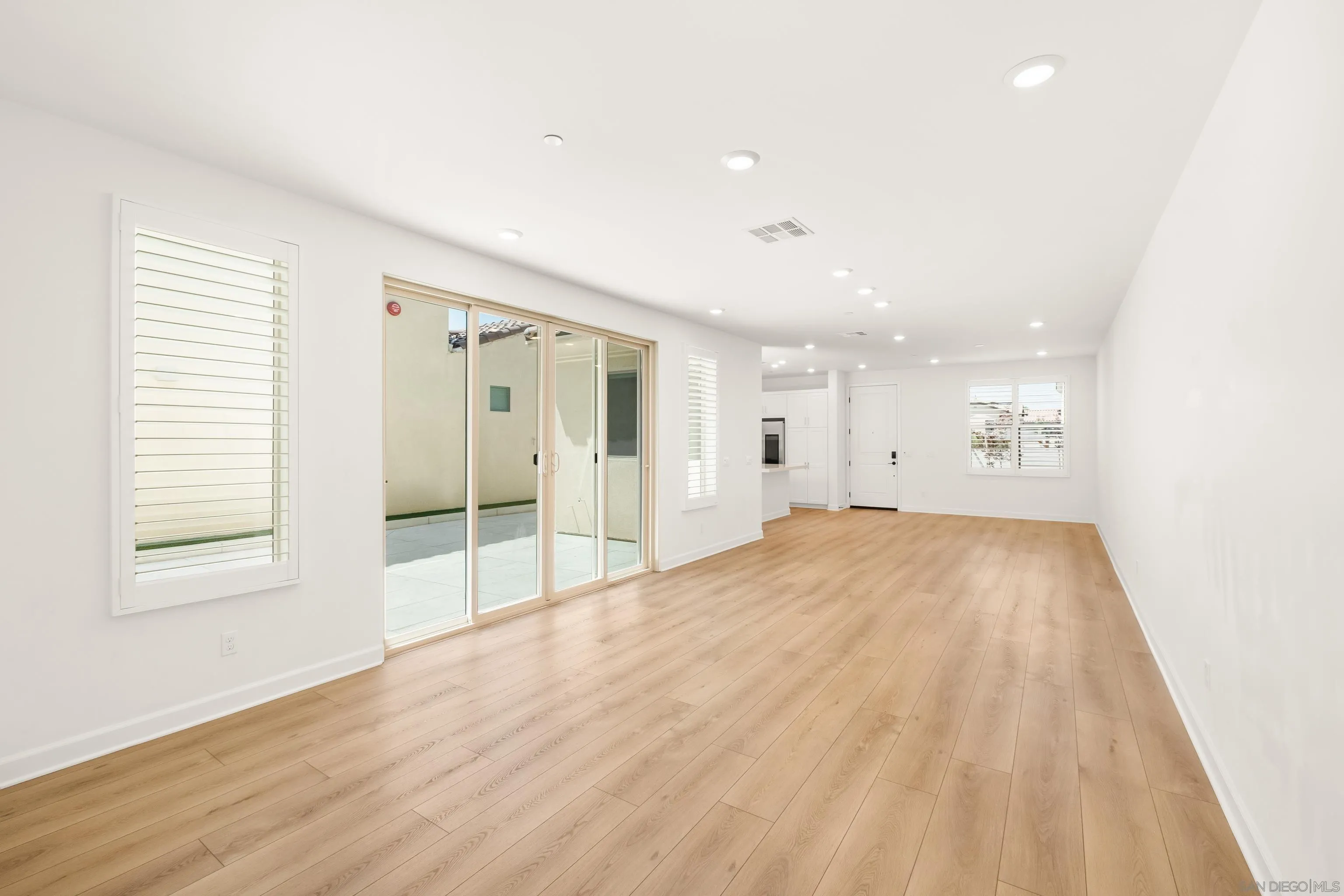 https://cdn.realtyfeed.com/cdn/127/260019065/223297b971ab08fe3dd982ec5beccd2a.webp