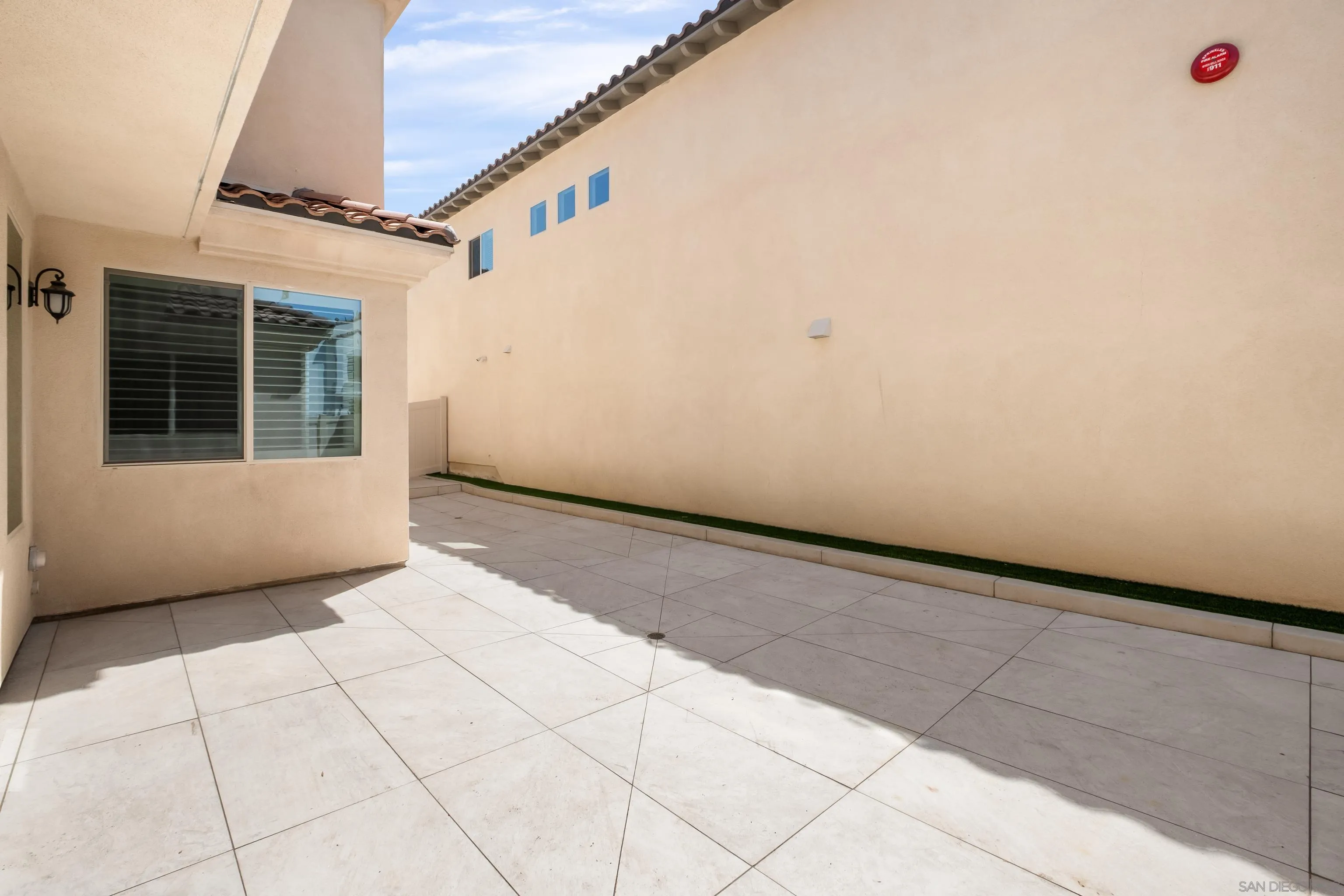 https://cdn.realtyfeed.com/cdn/127/260019065/2df1e62a78c47e4e19488239e04e30a1.webp