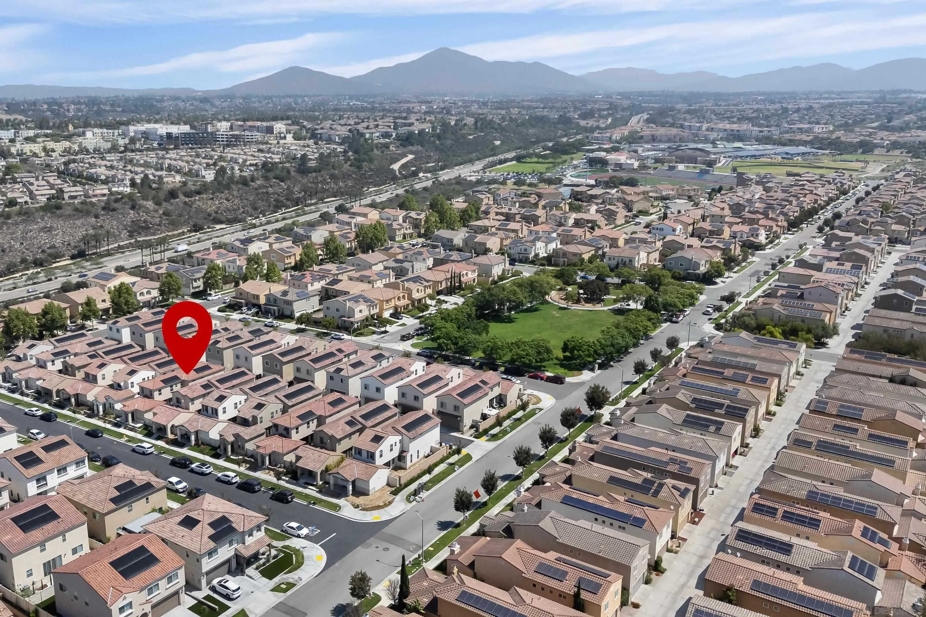 https://cdn.realtyfeed.com/cdn/127/260019065/4418020e3fa60e7003dd36cf78172065.webp