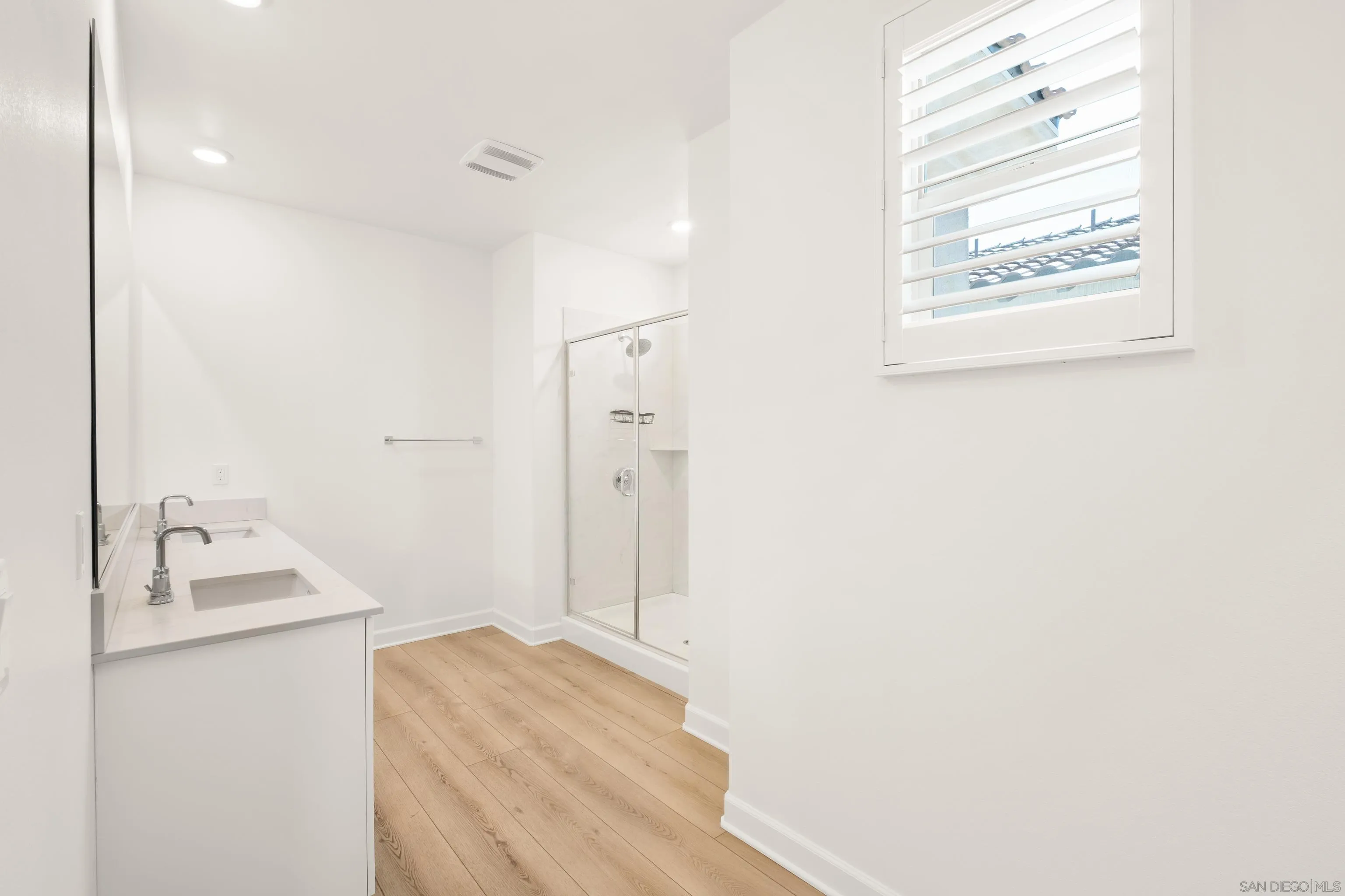 https://cdn.realtyfeed.com/cdn/127/260019065/75b65e960fbd0e35fa3077a778193d09.webp