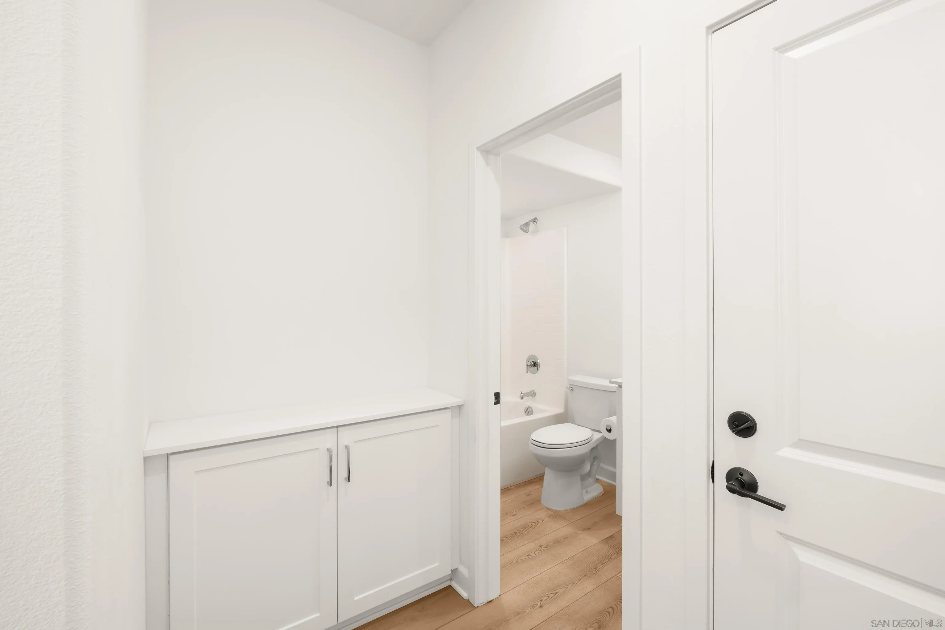 https://cdn.realtyfeed.com/cdn/127/260019065/7cf12e296a56fcd005cba1c2dfade742.webp